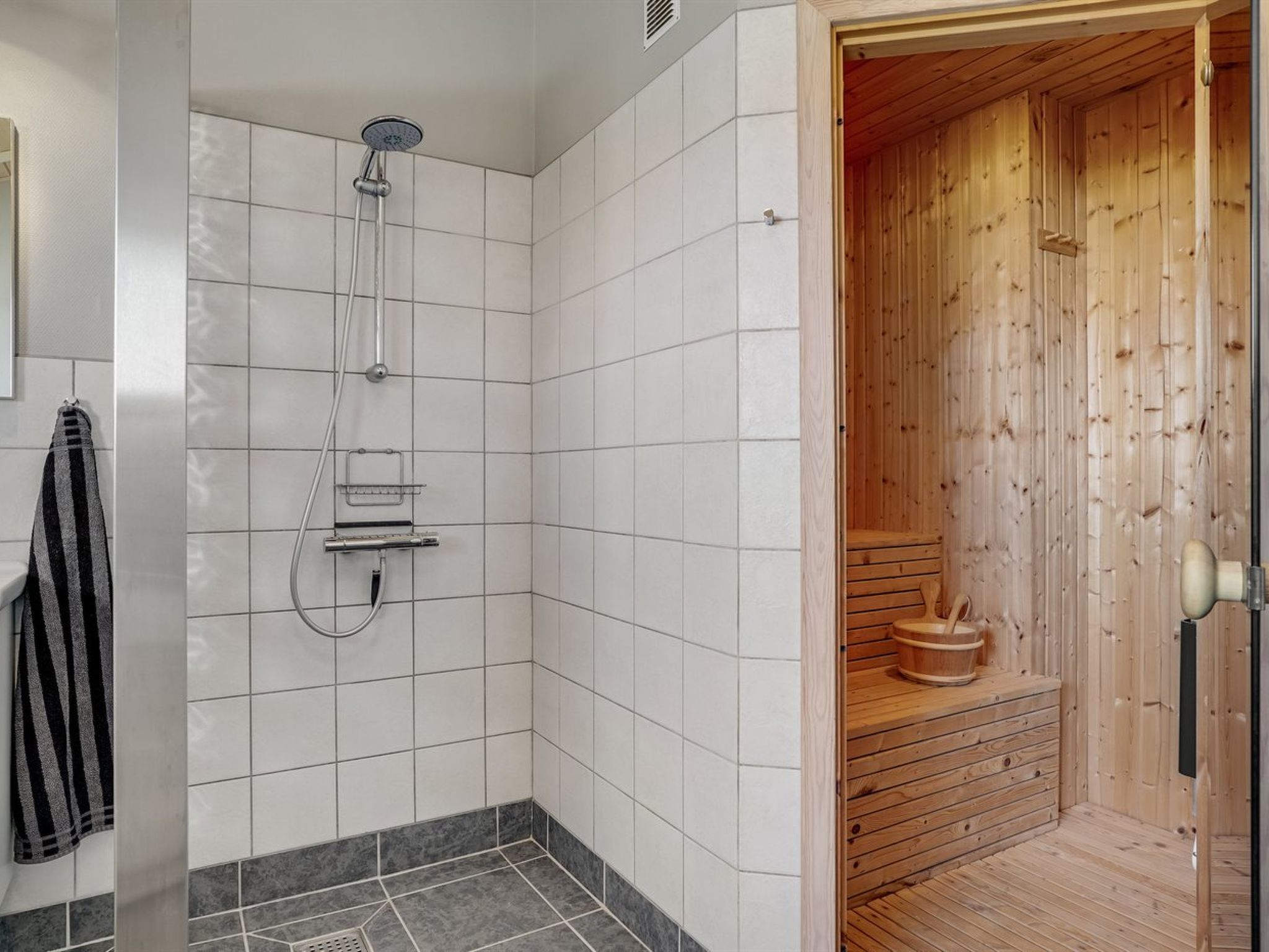 "Horsten" - 350m from the sea - Binnen