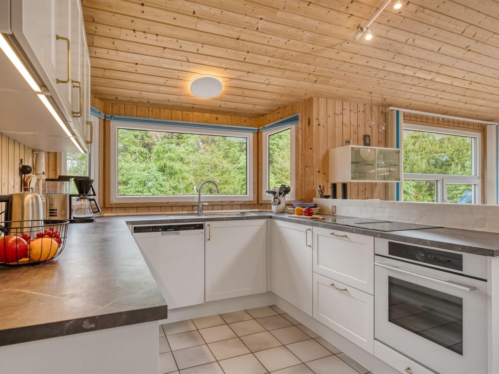 "Heggi" - 900m from the sea - Binnen