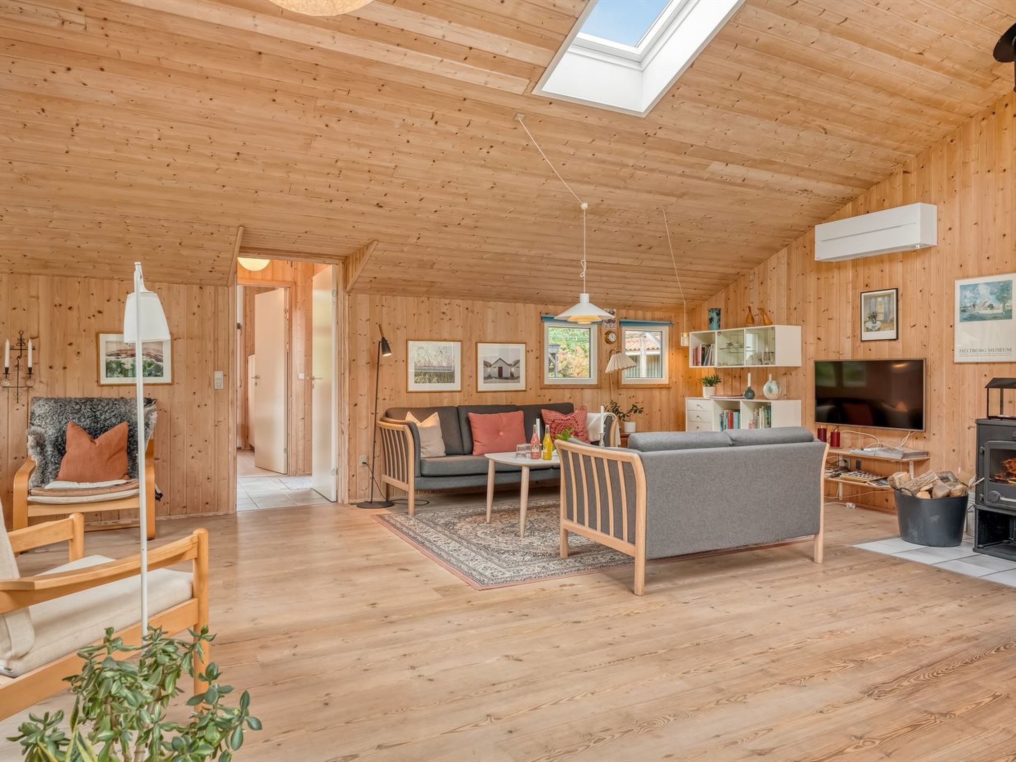 "Heggi" - 900m from the sea - Binnen