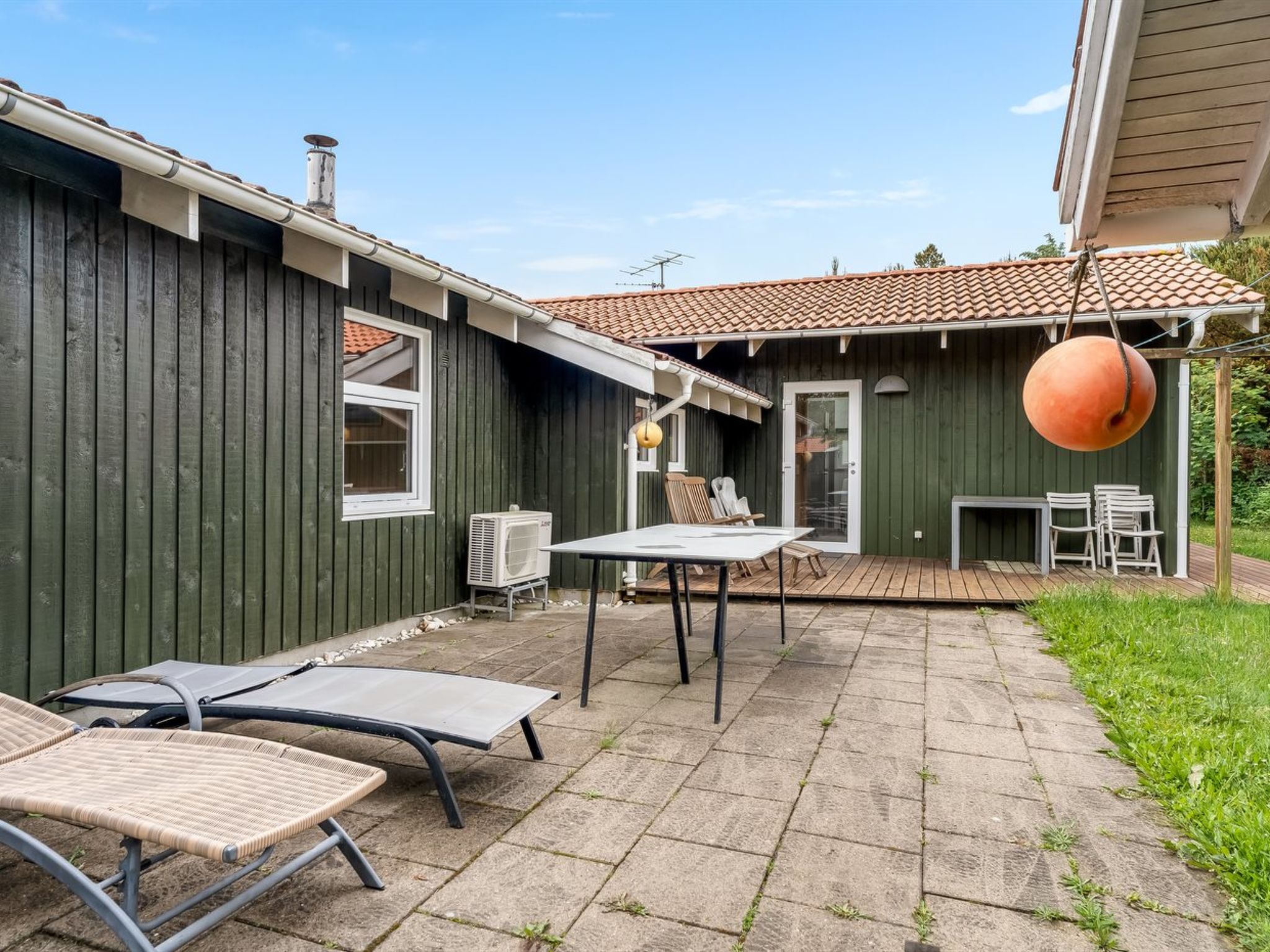 "Heggi" - 900m from the sea - Buiten
