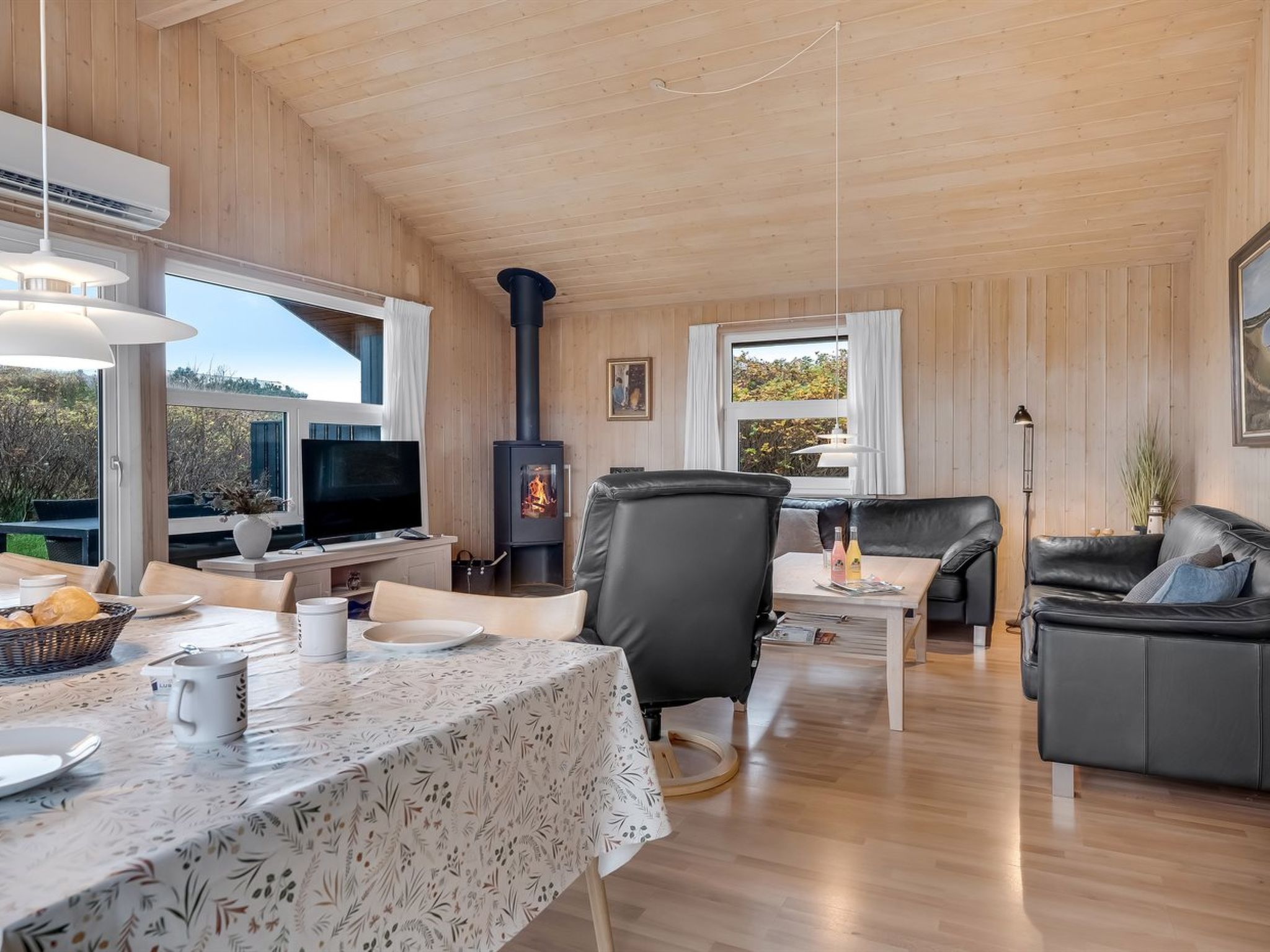 "Sofja" - 150m from the sea-Binnen