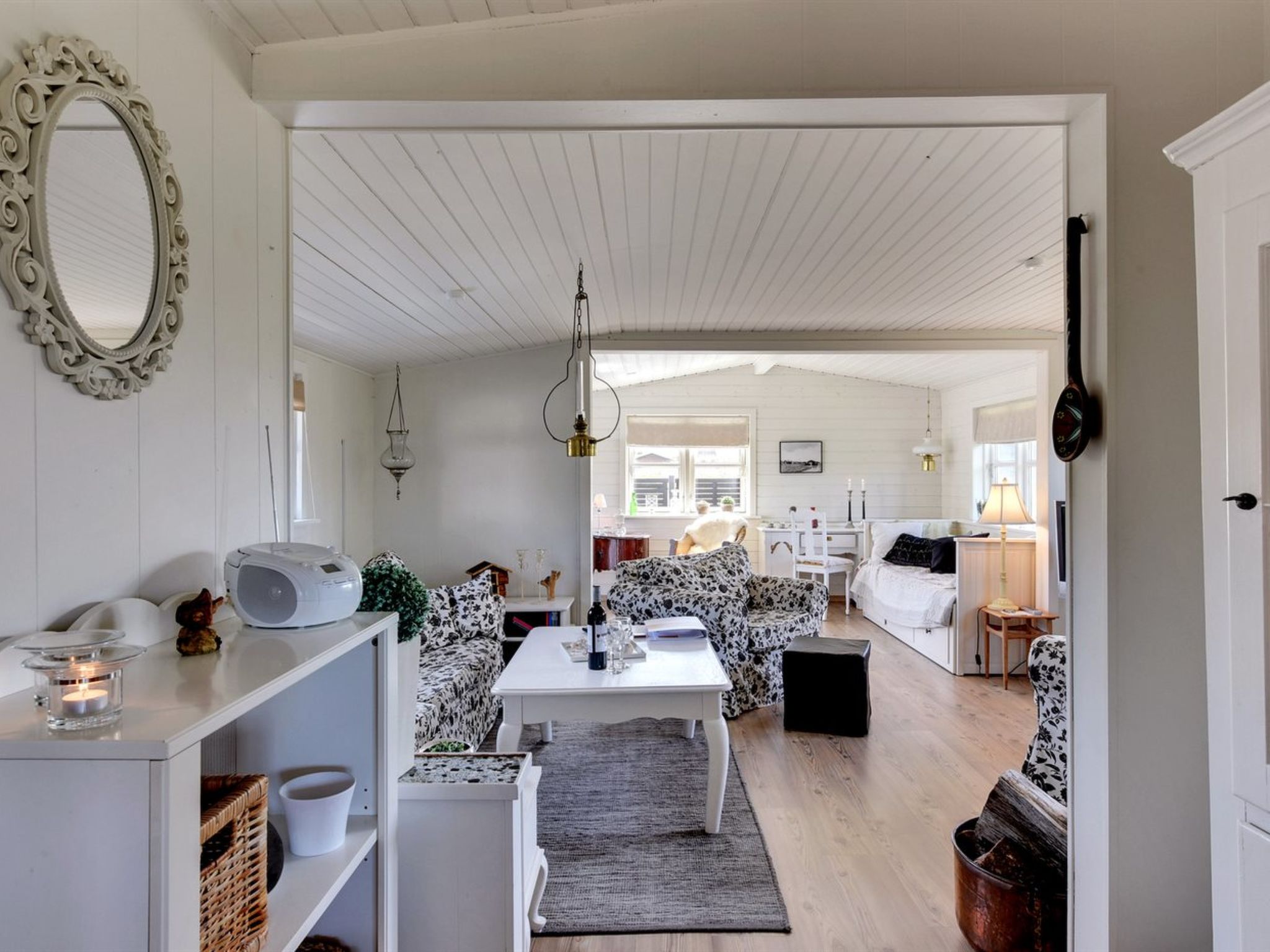 "Anik" - 100m from the sea-Drinnen