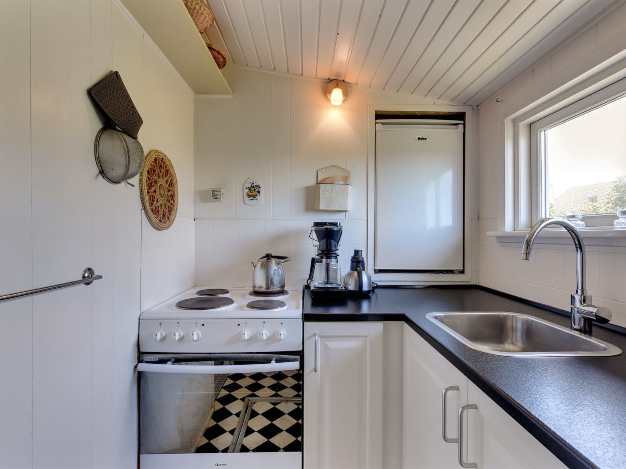 "Anik" - 100m from the sea-Drinnen