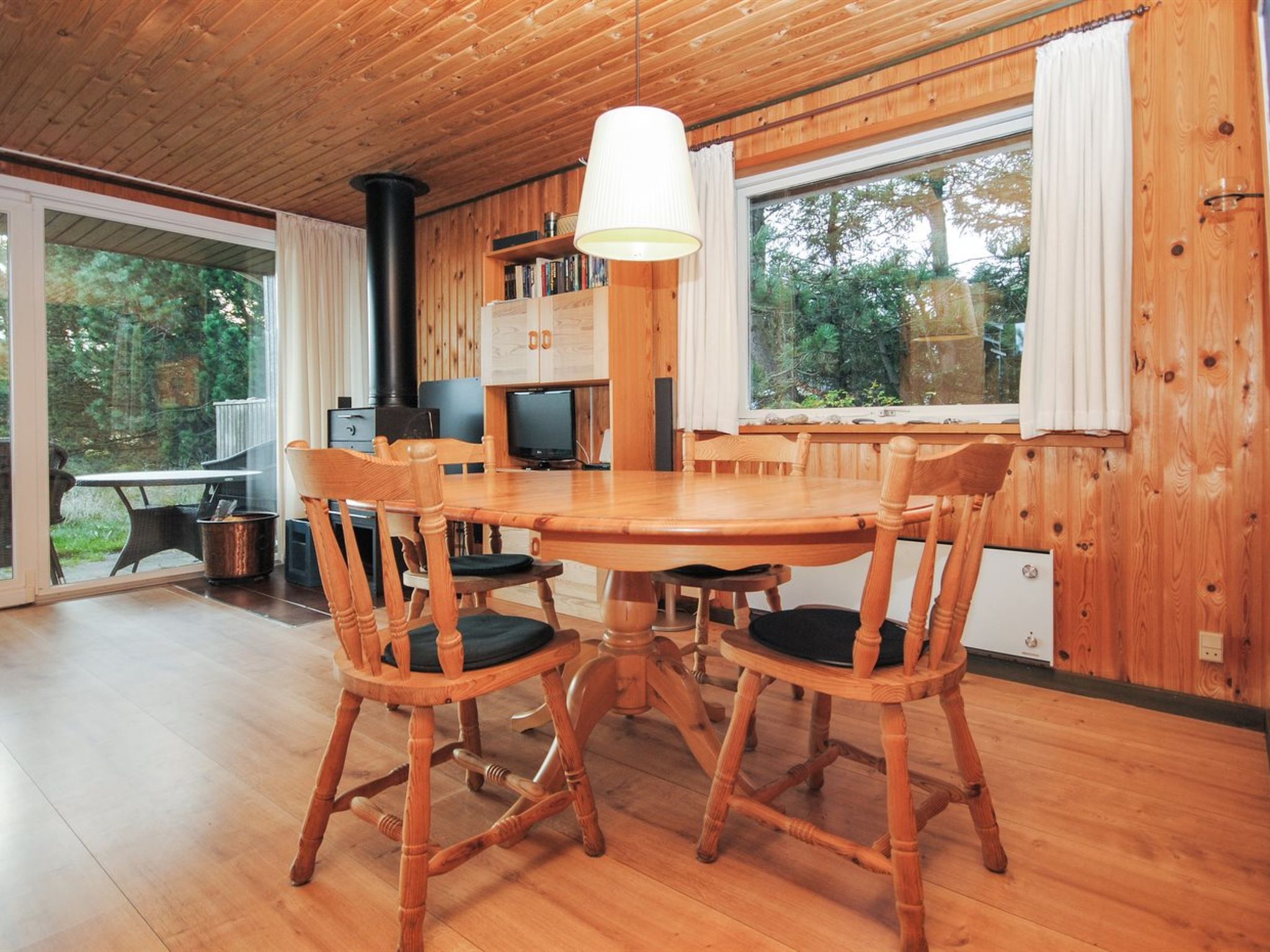 "Tuovi" - 800m from the sea — Living Room (4 of 16)