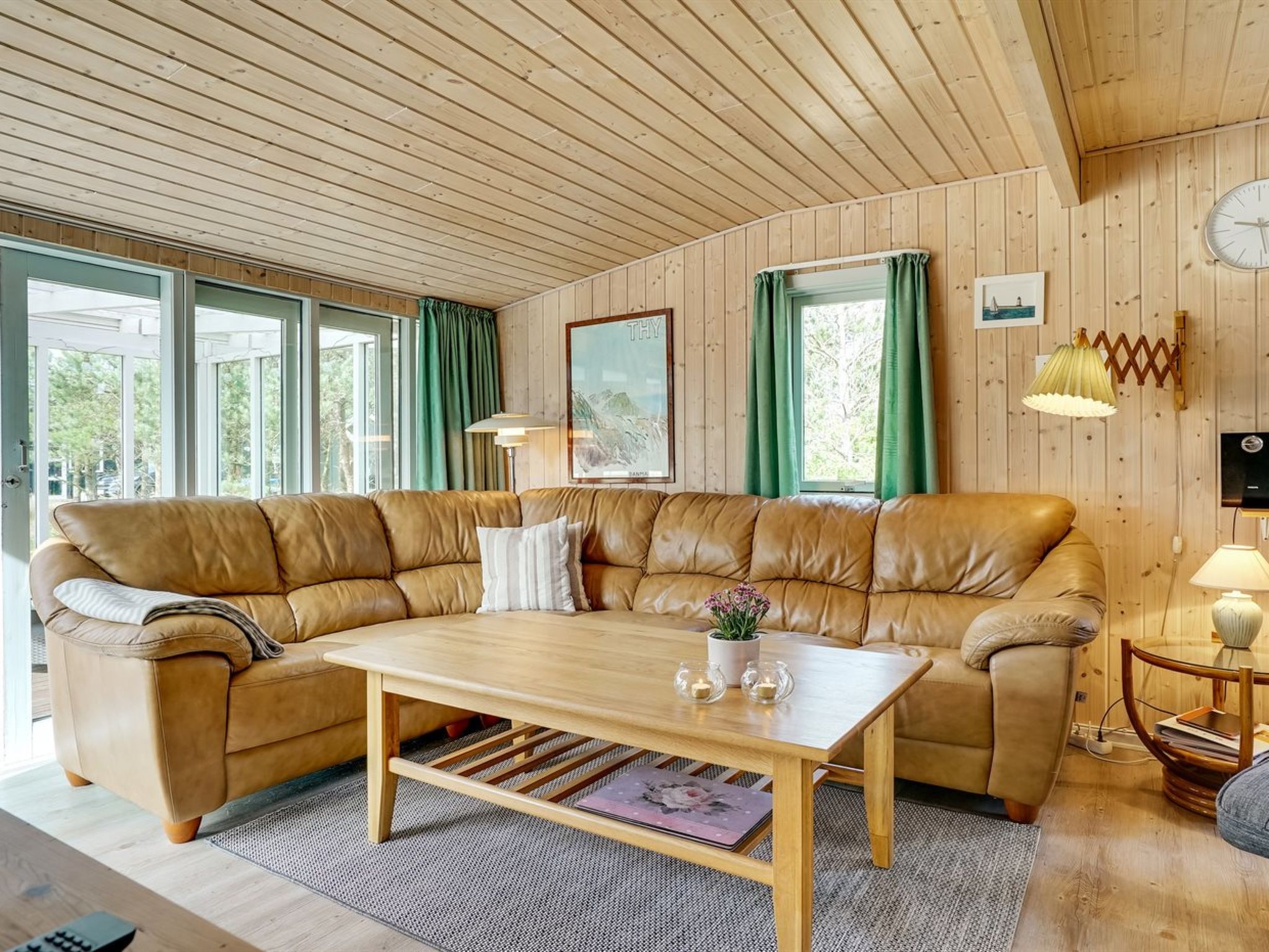 "Hughlek" - 900m from the sea
