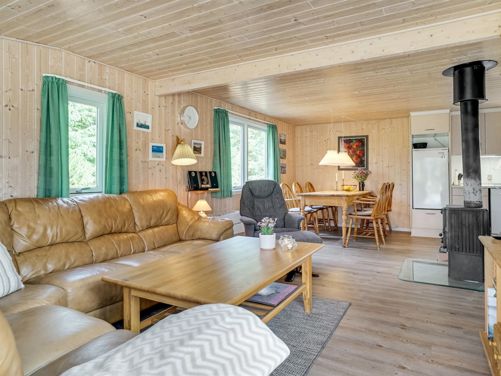 "Hughlek" - 900m from the sea - Drinnen