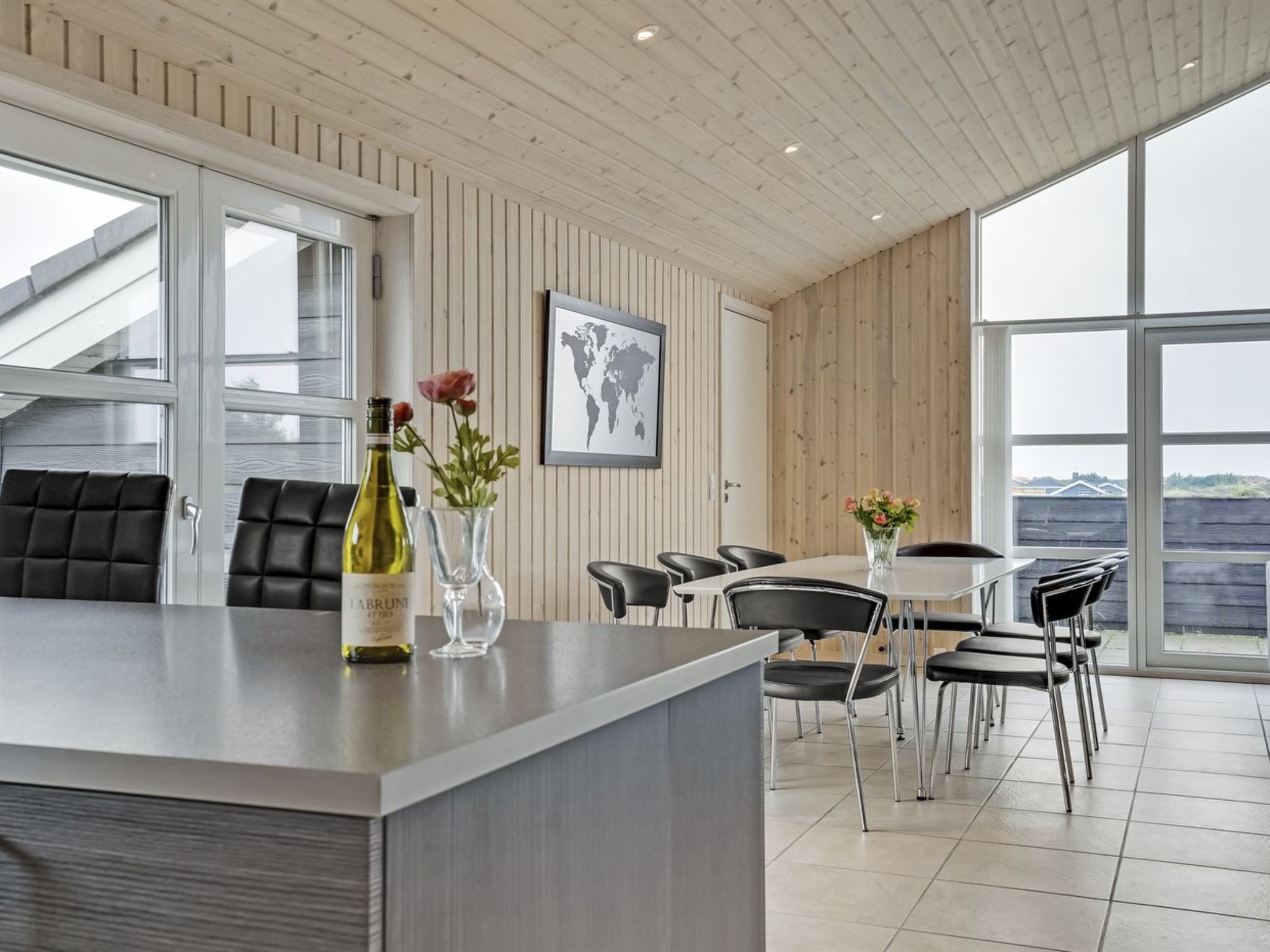 "Mavis" - 800m from the sea-Binnen