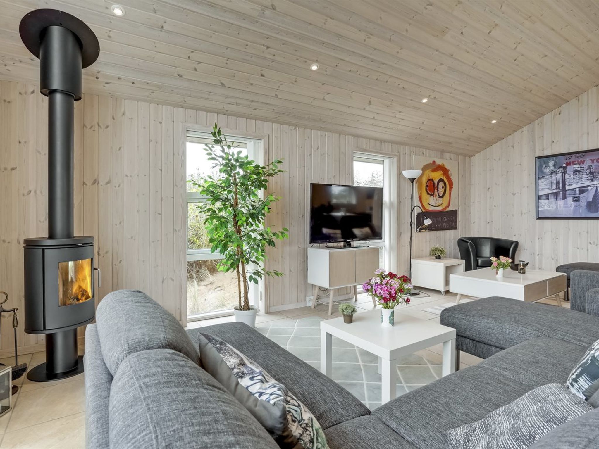 "Mavis" - 800m from the sea - Binnen