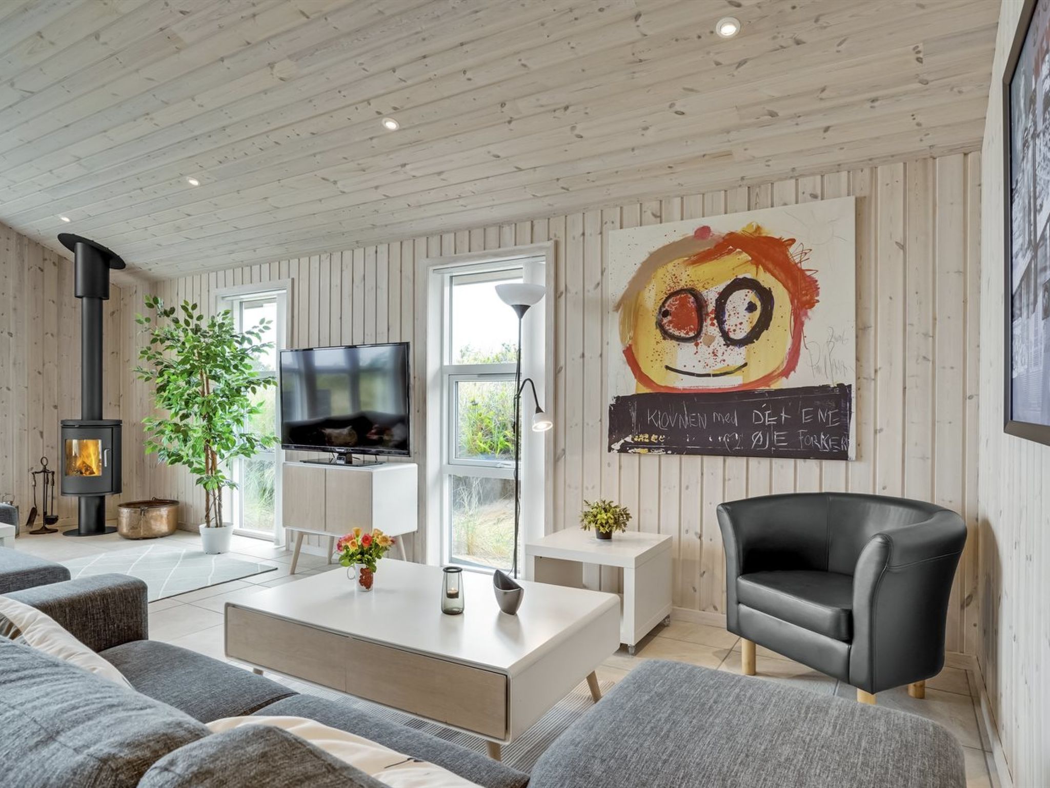 "Mavis" - 800m from the sea - Binnen
