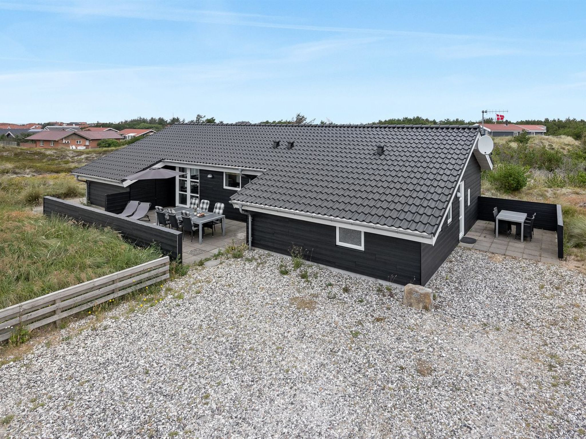 "Mavis" - 800m from the sea - Buiten