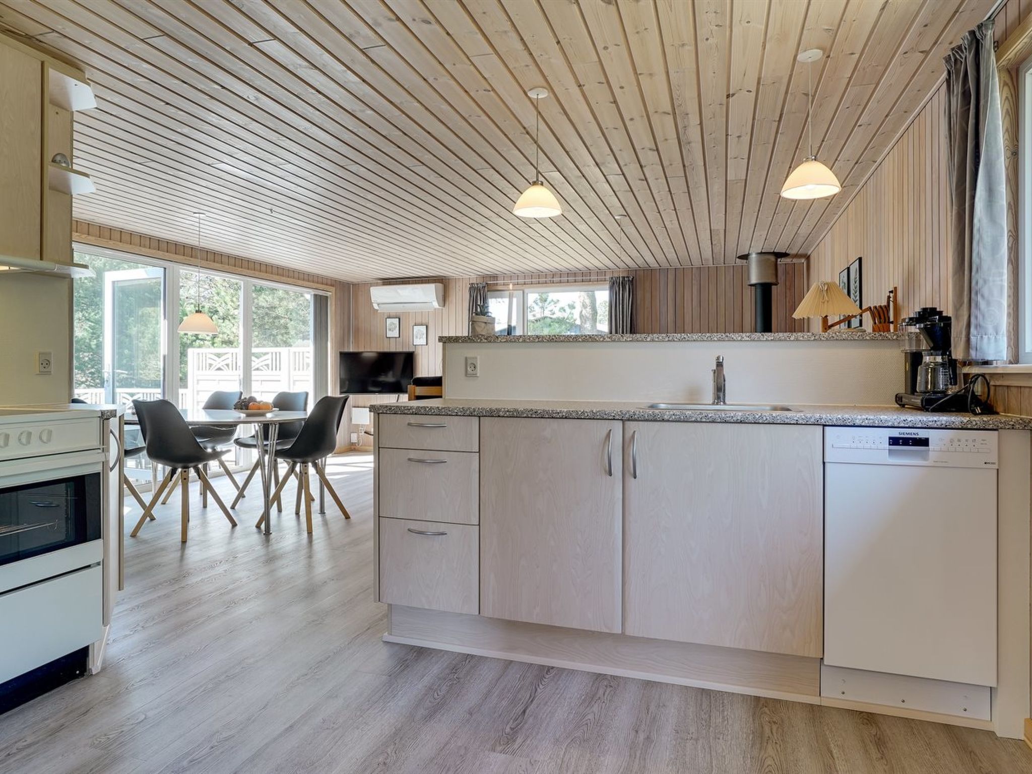 "Afke" - 900m from the sea - Drinnen