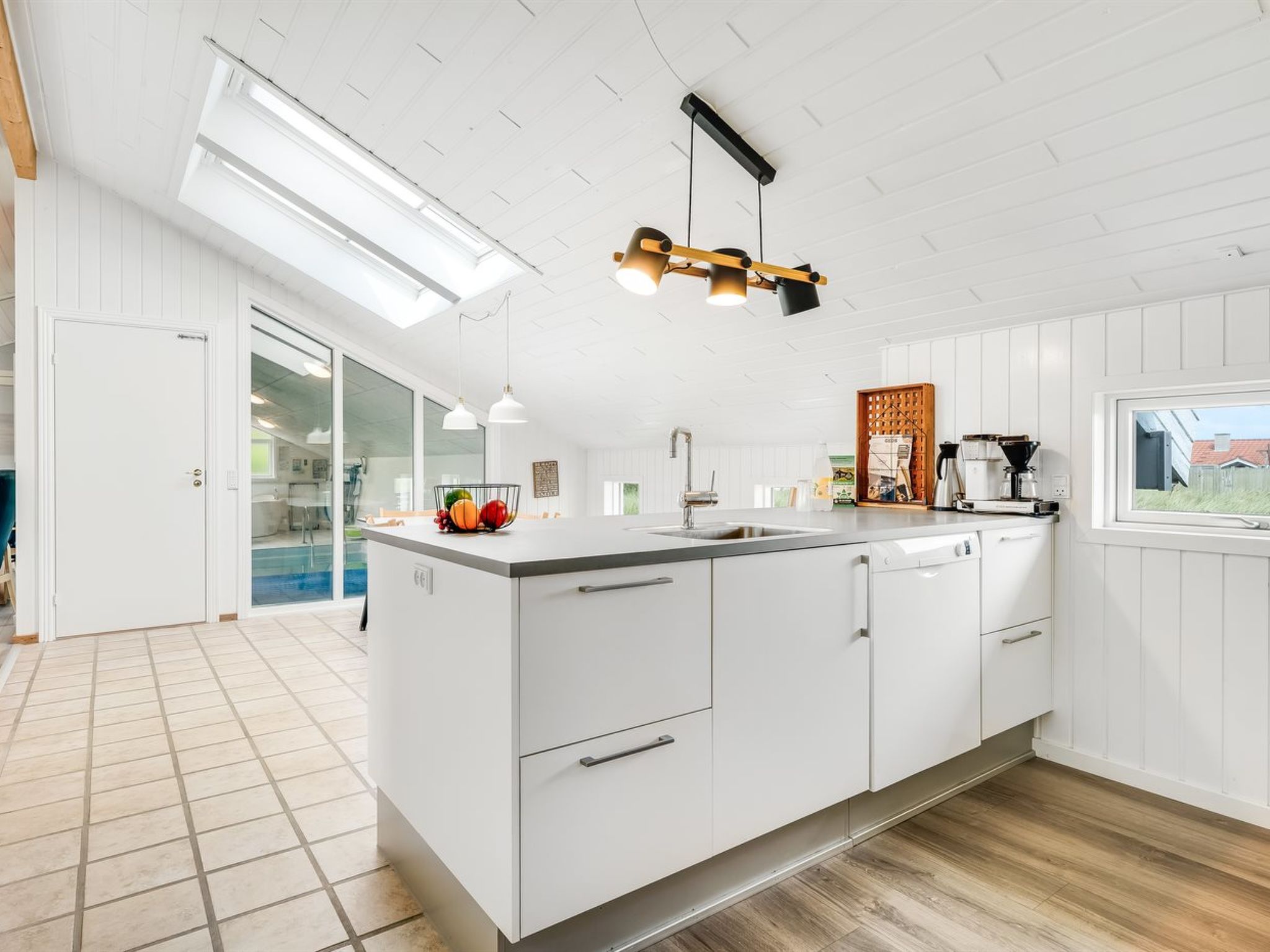 "Luzy" - 600m from the sea - Binnen