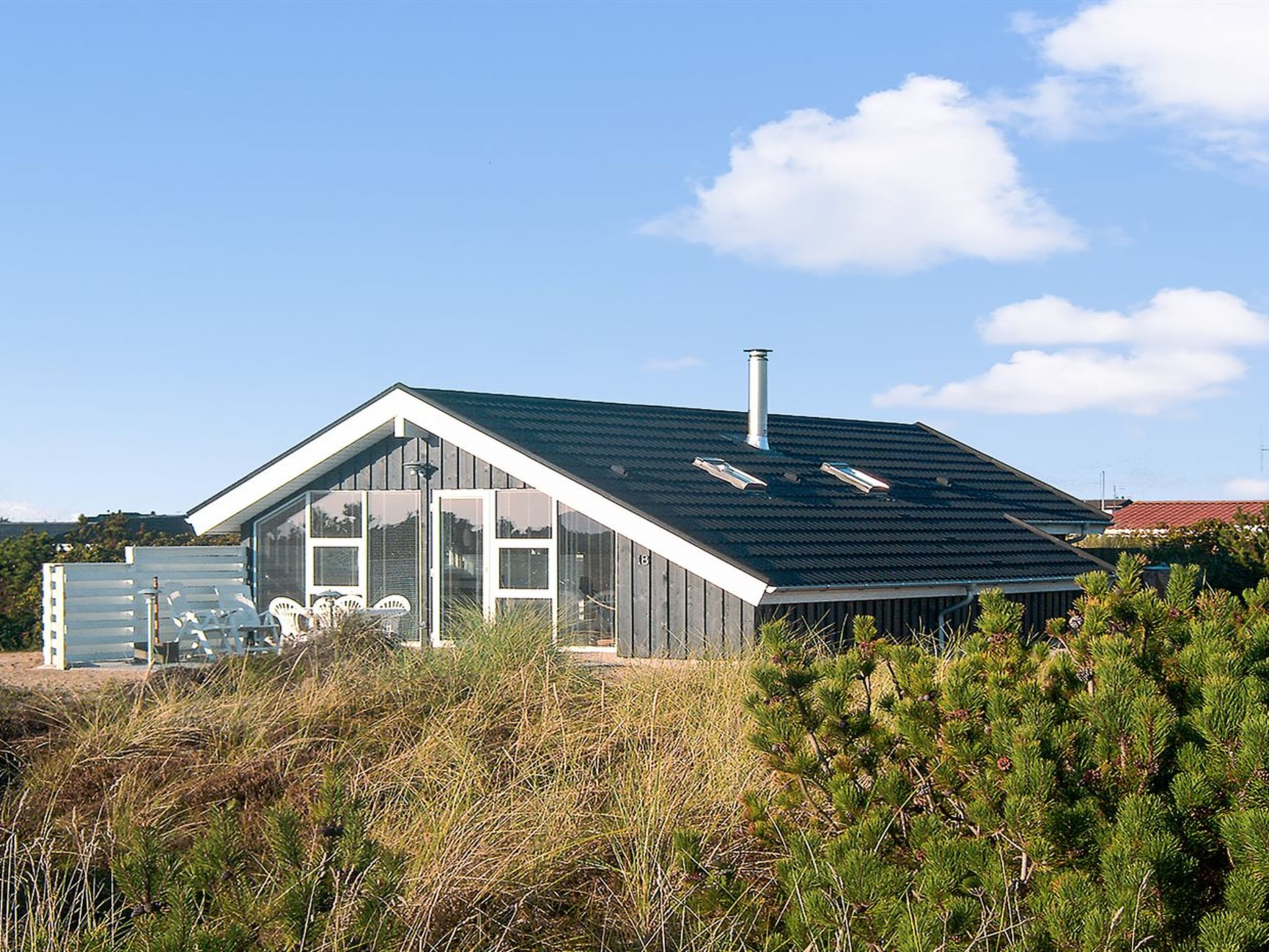 "Laurentia" - 800m from the sea