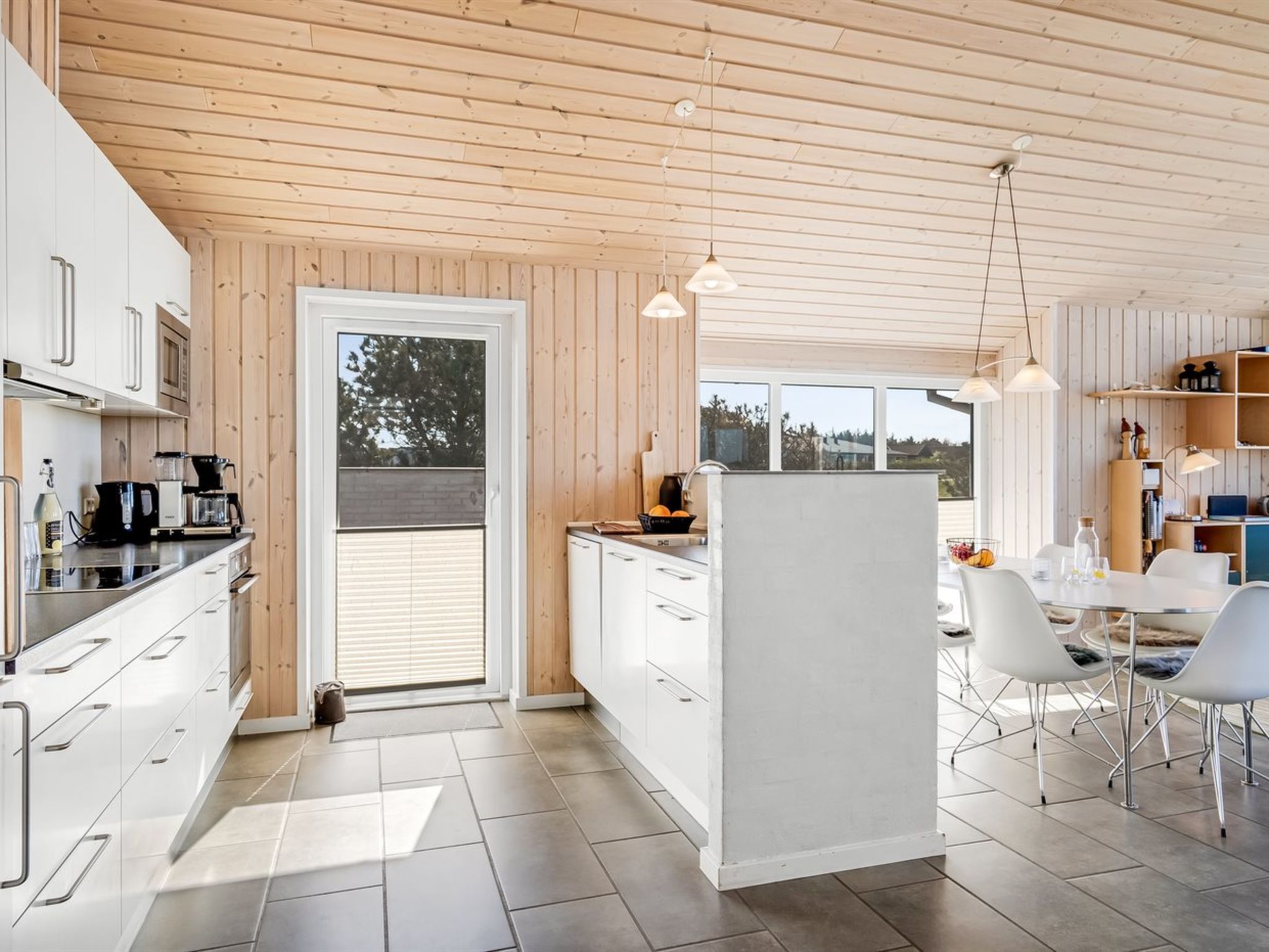 "Hornbogi" - 300m from the sea-Binnen