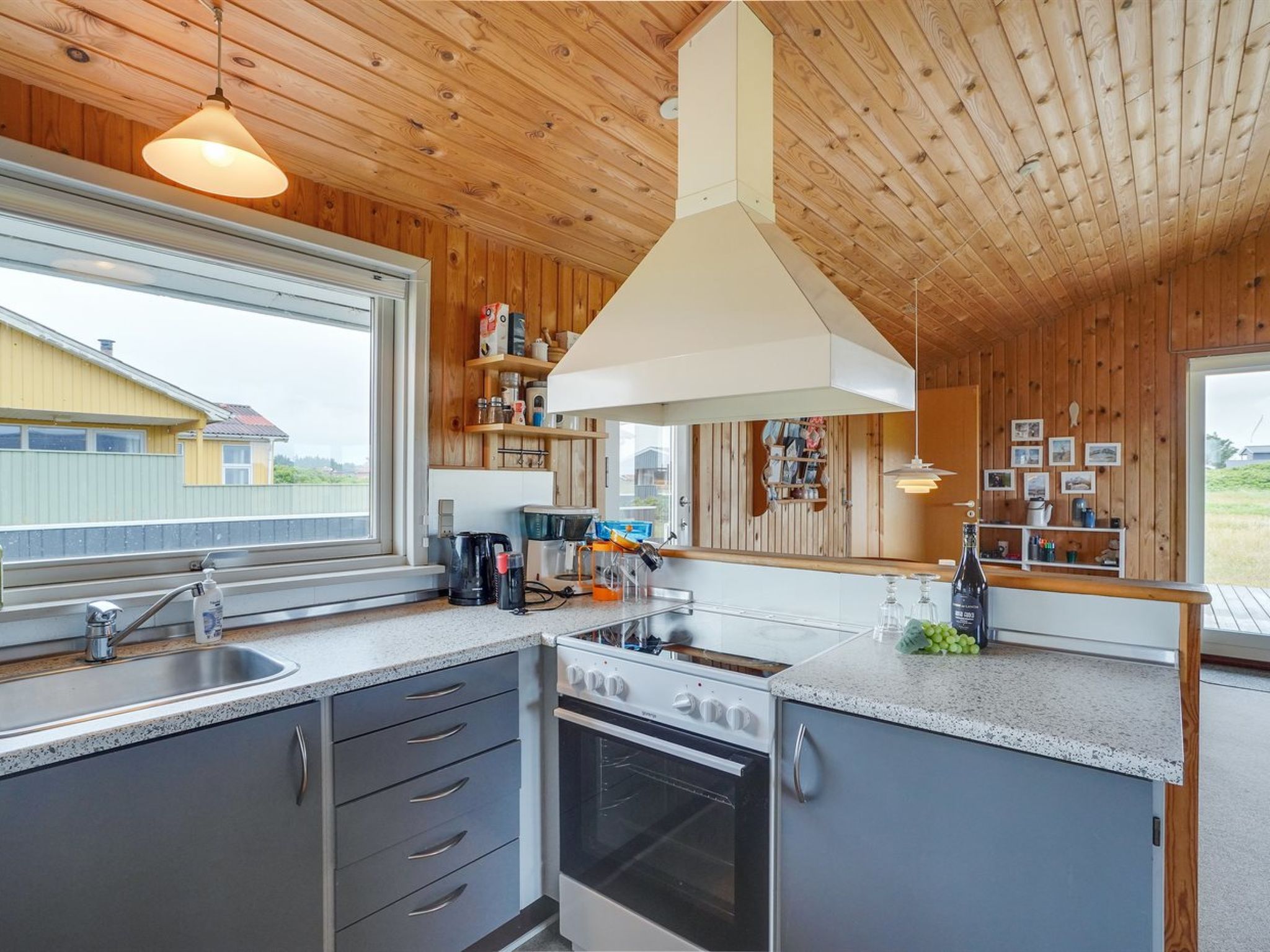 "Svea" - 400m from the sea - Inside