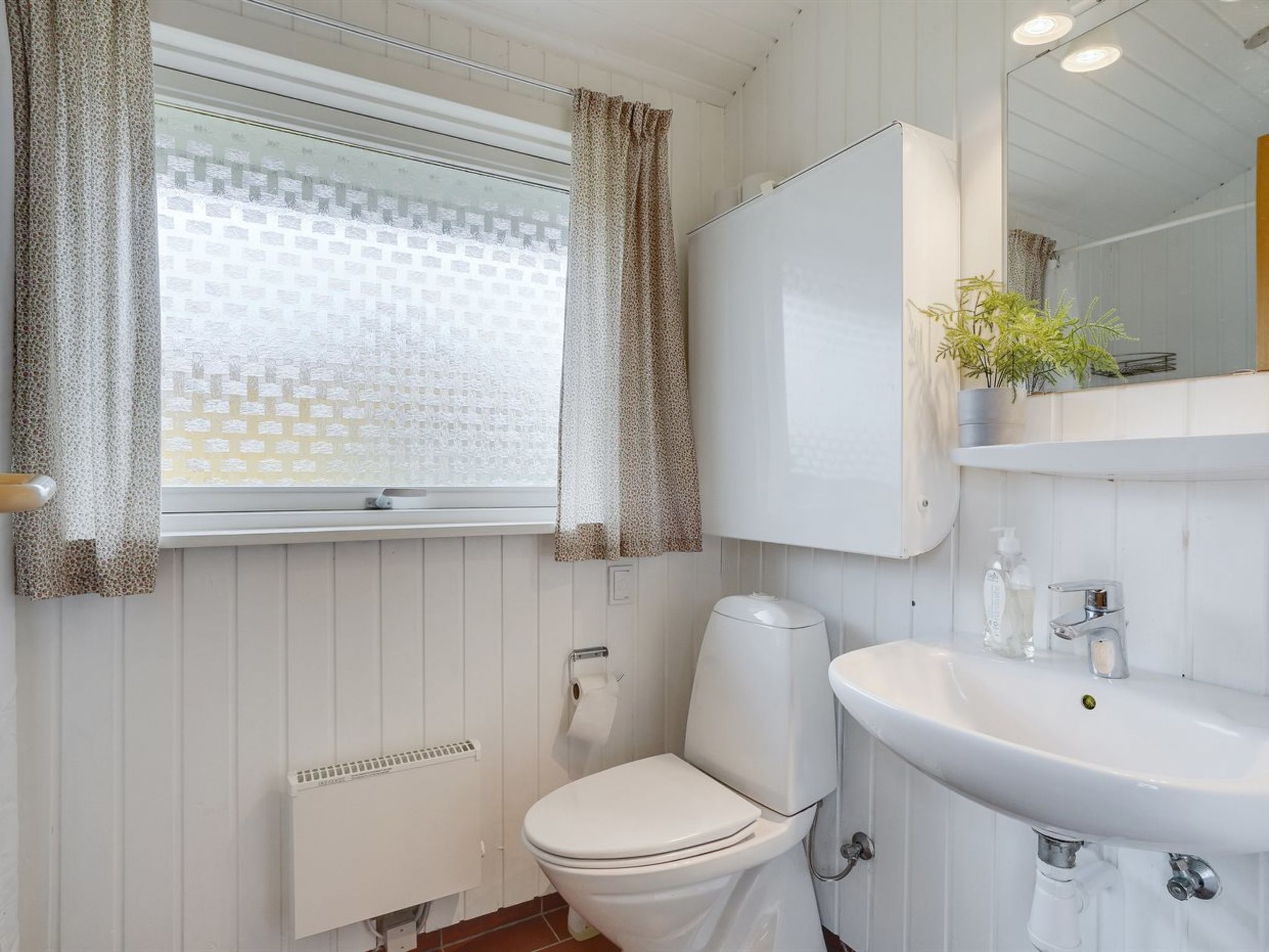 "Svea" - 400m from the sea - Inside