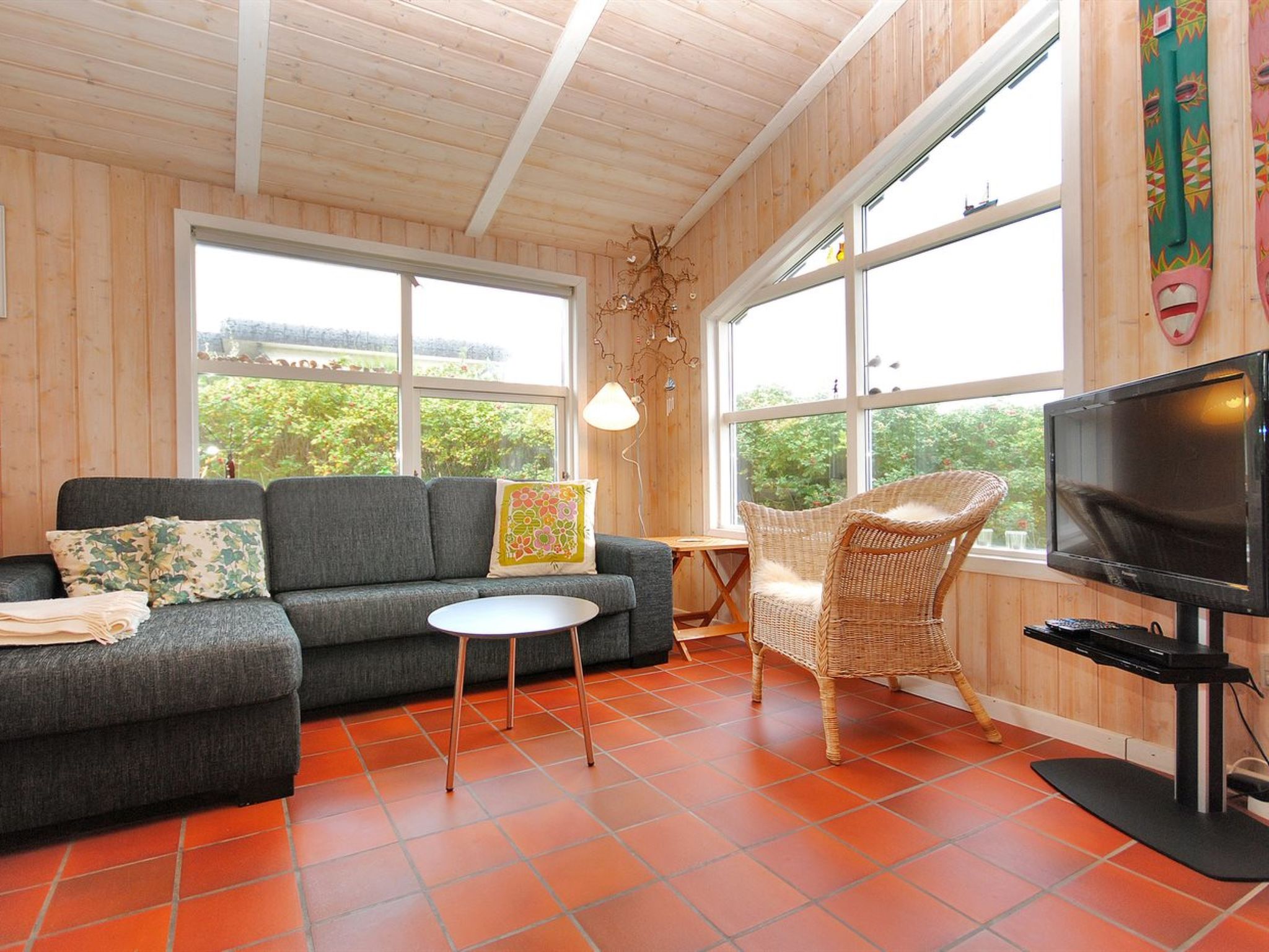 "Dode" - 225m from the sea-Drinnen