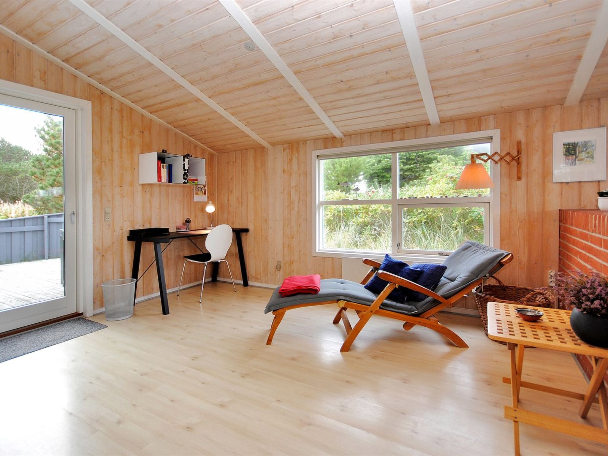 "Dode" - 225m from the sea-Drinnen