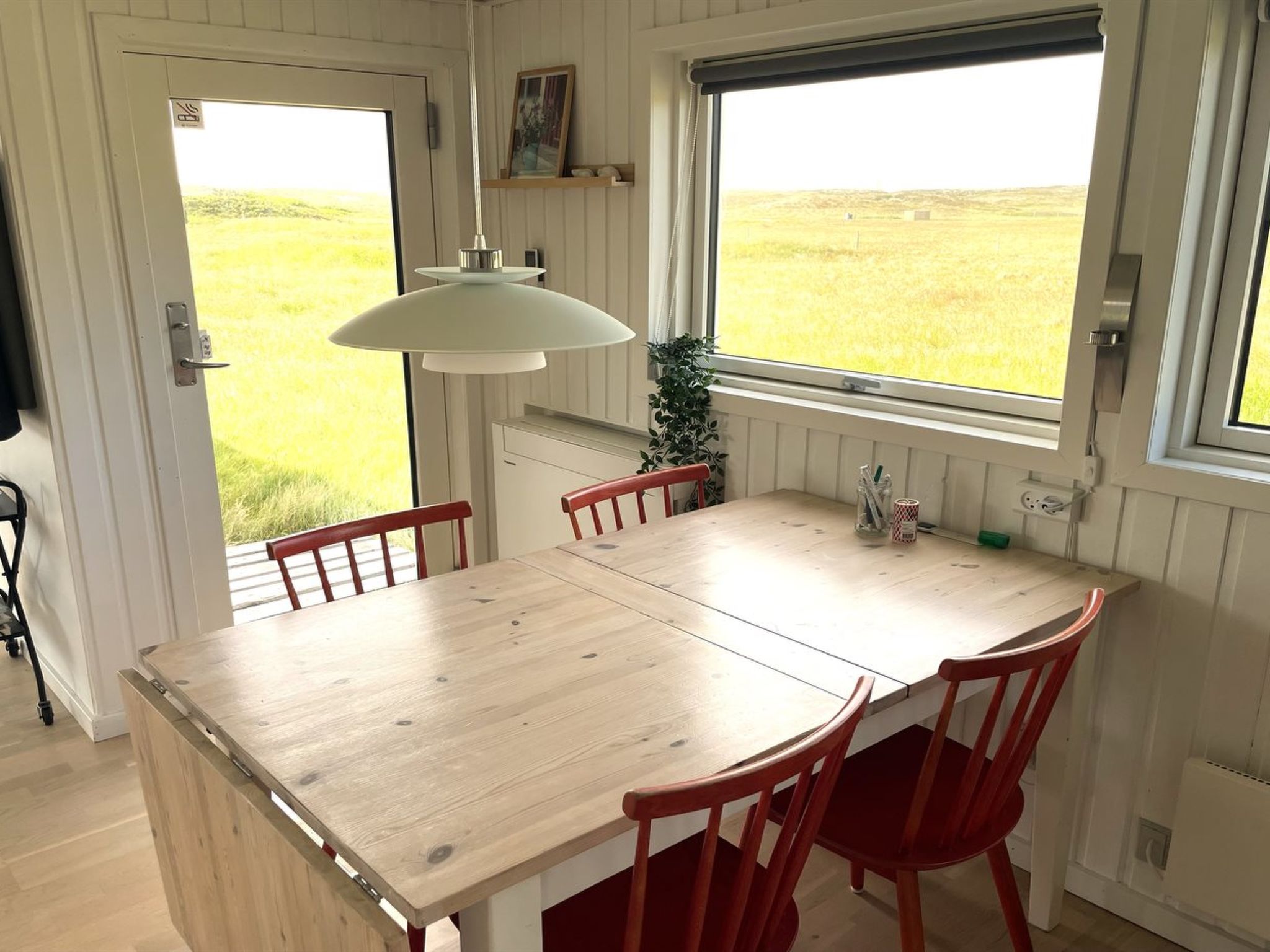 "Carelle" - 300m from the sea - Binnen