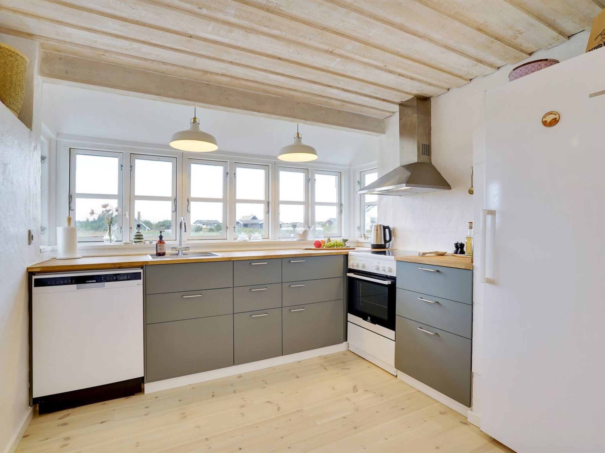 "Meindor" - 350m from the sea - Binnen
