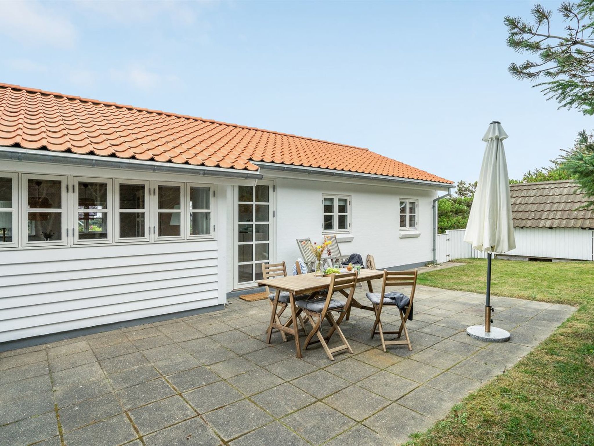 "Meindor" - 350m from the sea - Buiten