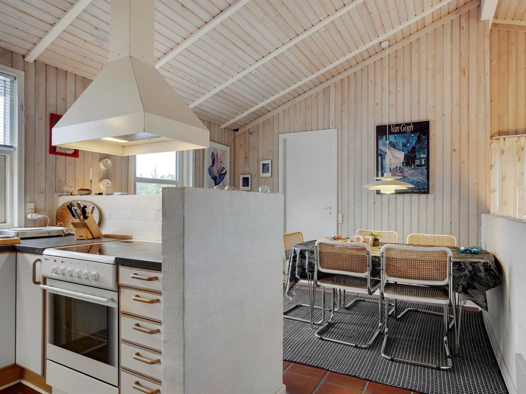 "Tino" - 900m from the sea - Binnen