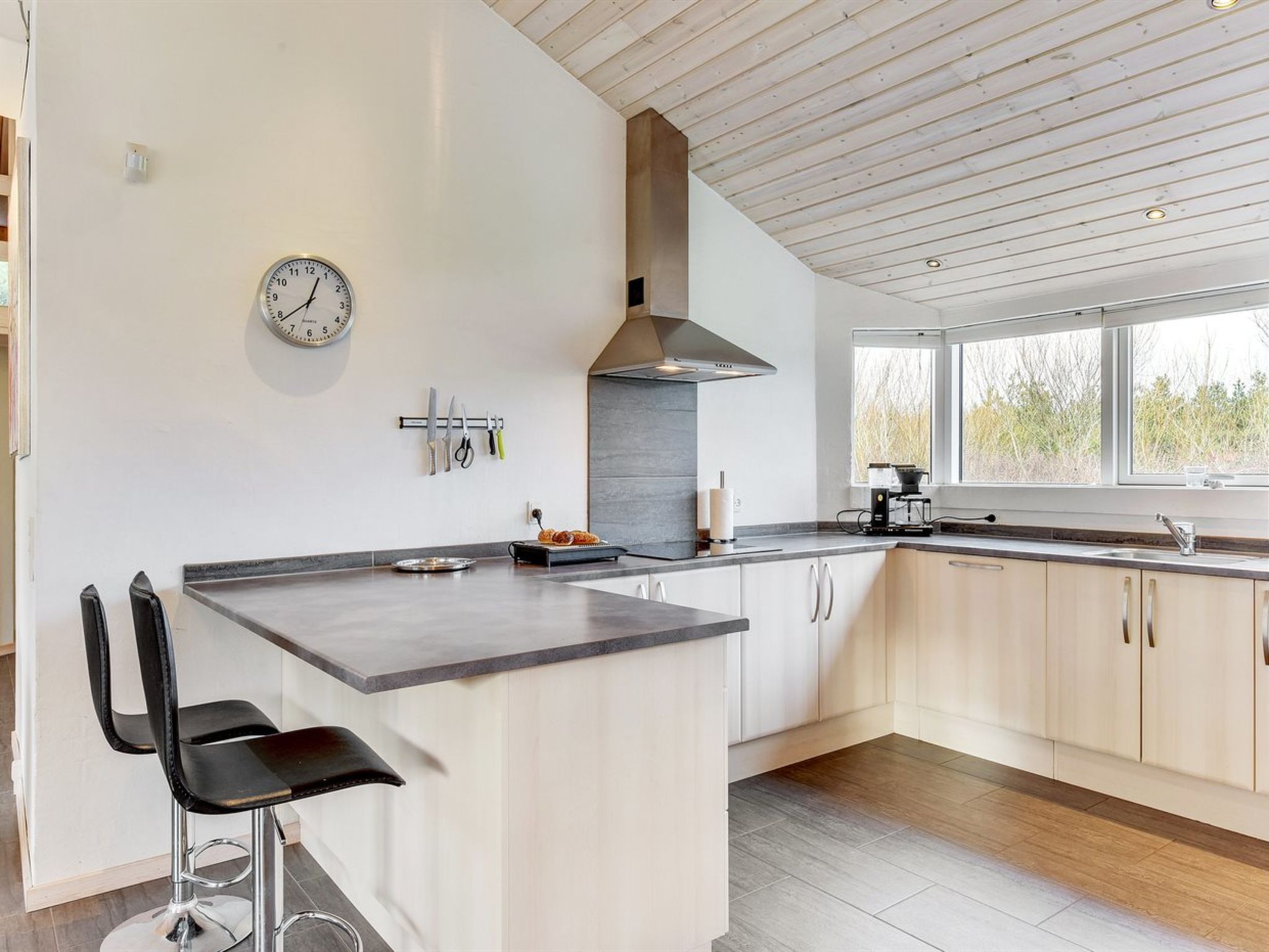 "Nani" - 900m from the sea - Binnen