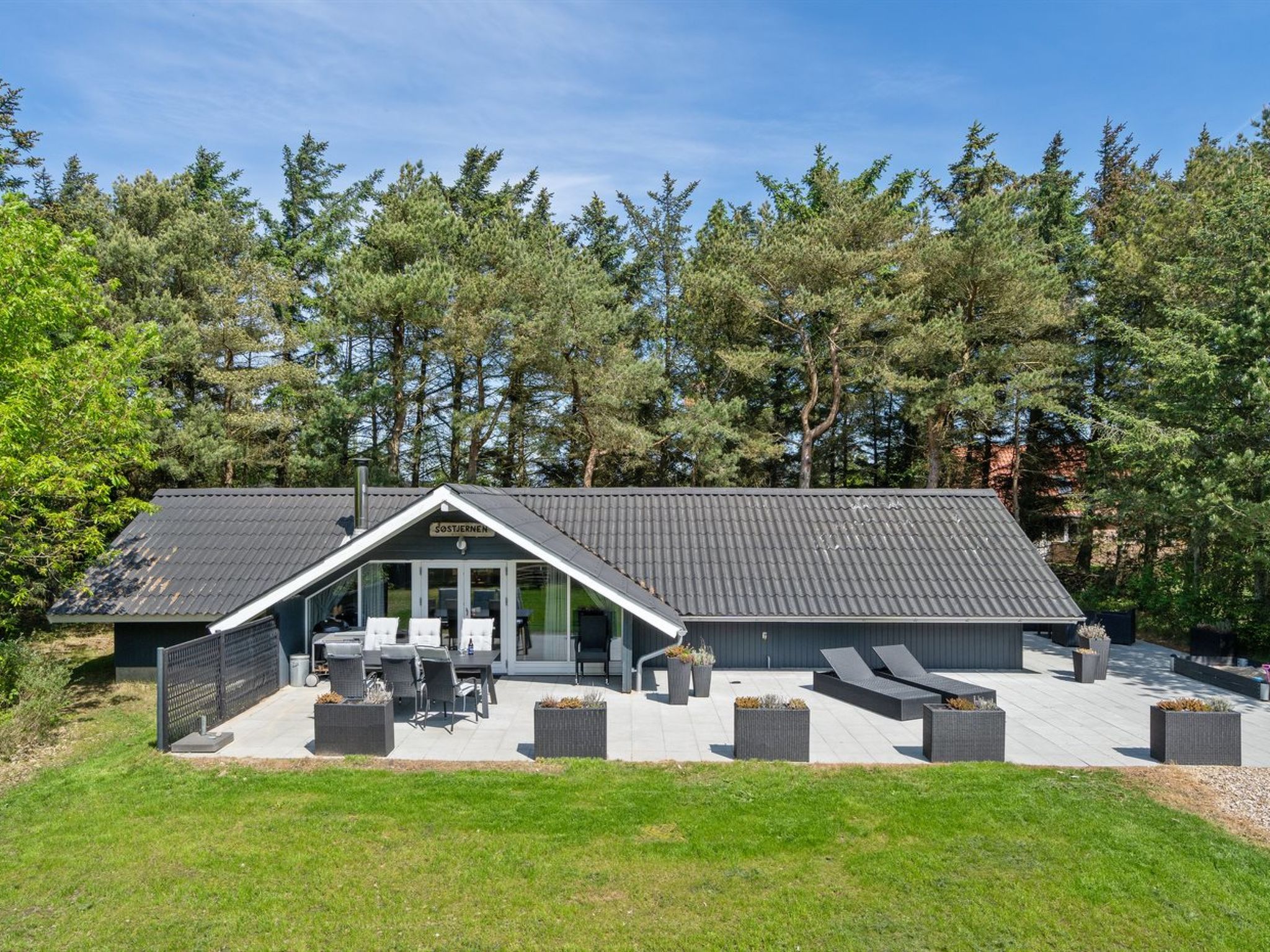"Hjalmara" - 900m from the sea