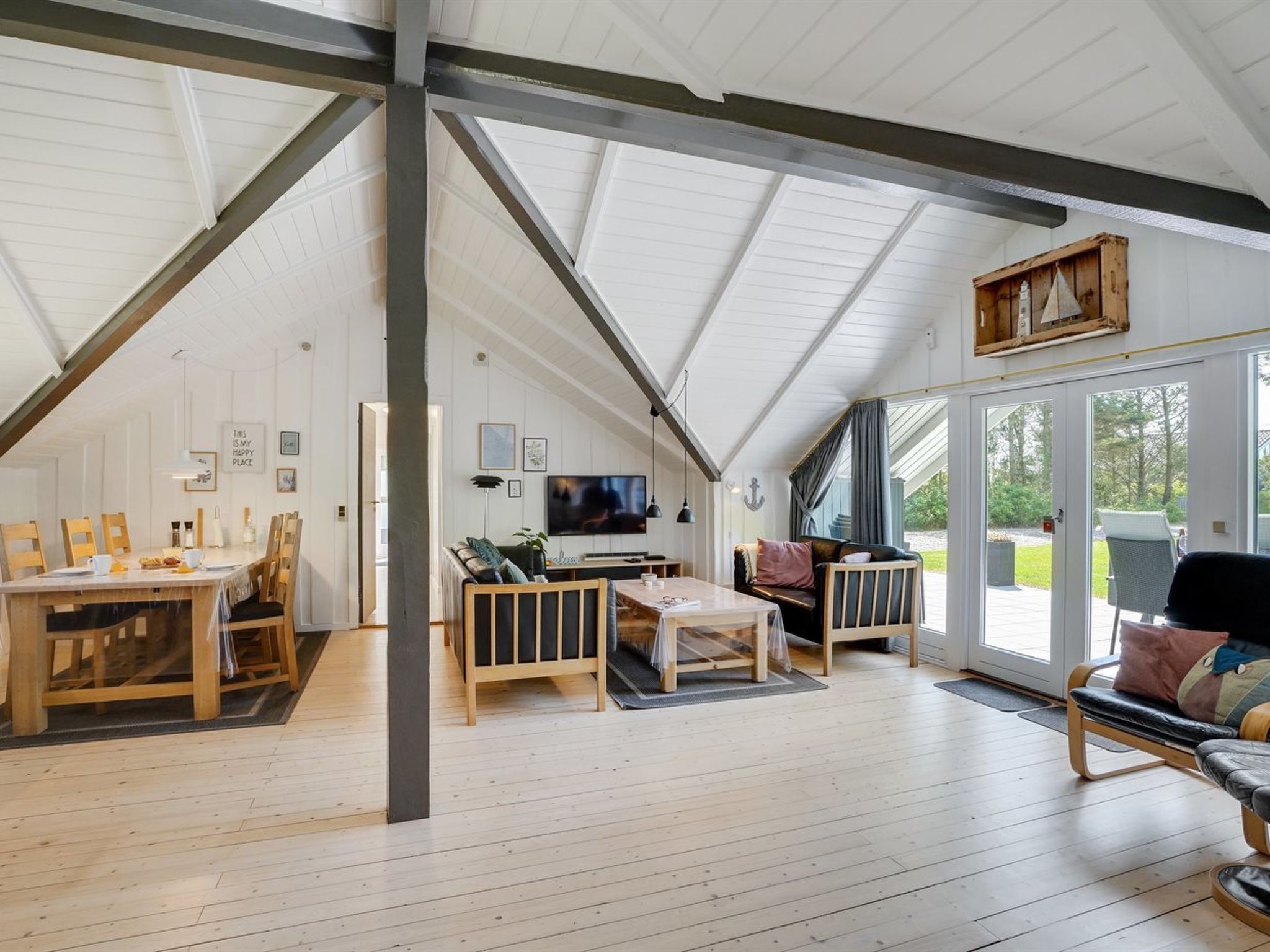 "Hjalmara" - 900m from the sea - Binnen