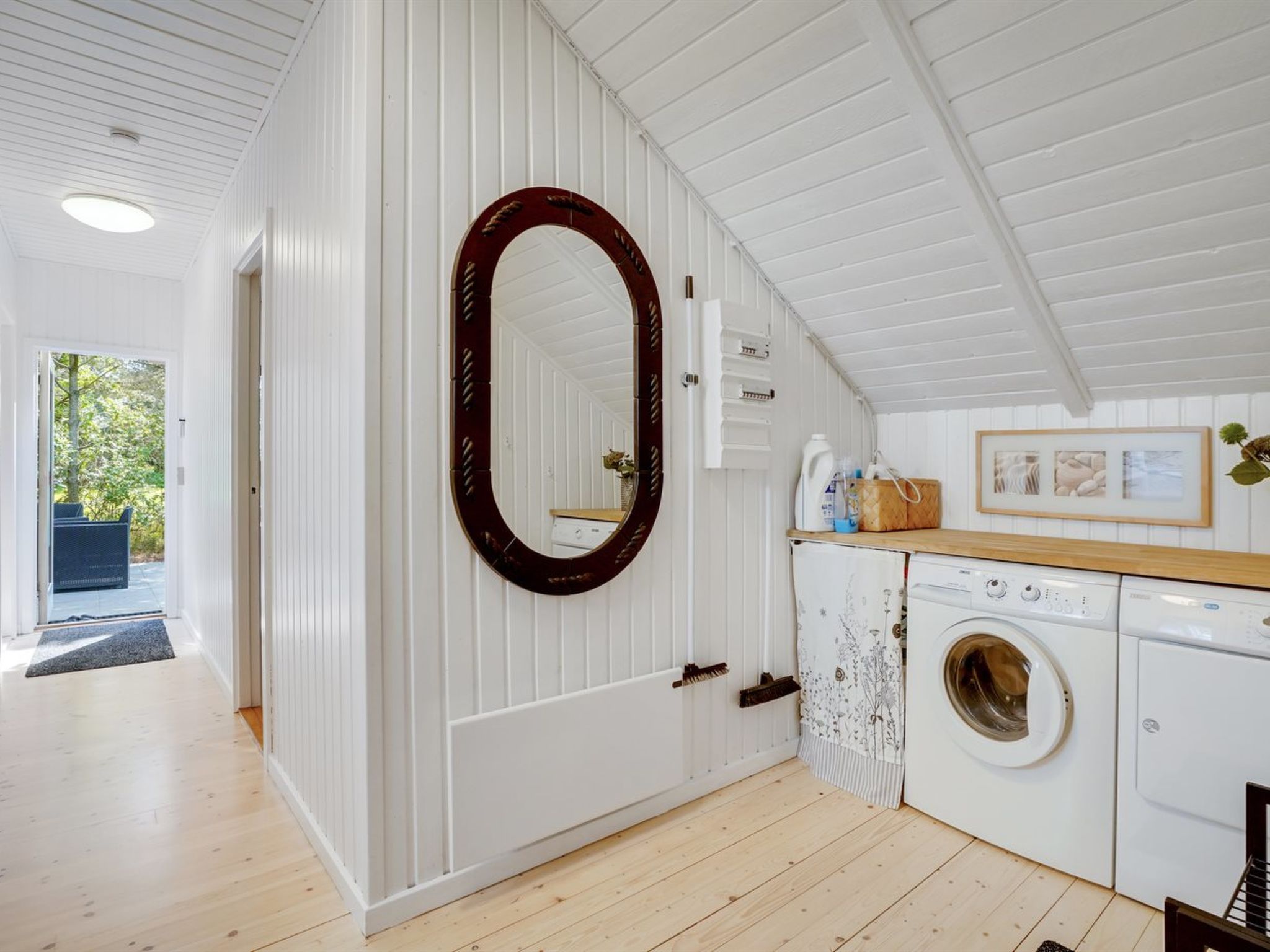 "Hjalmara" - 900m from the sea - Binnen
