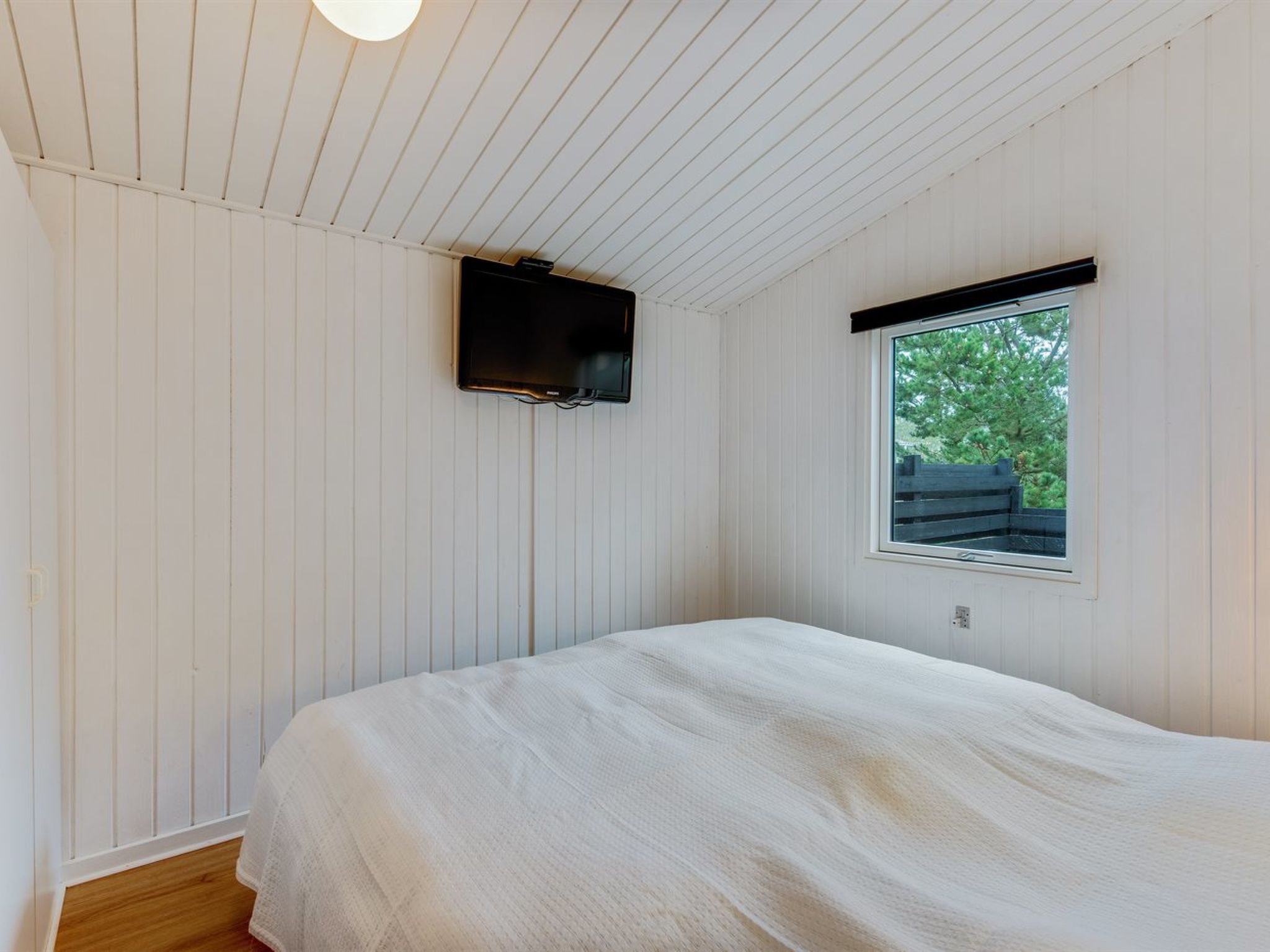 "Emeline" - 1.7km from the sea - Binnen