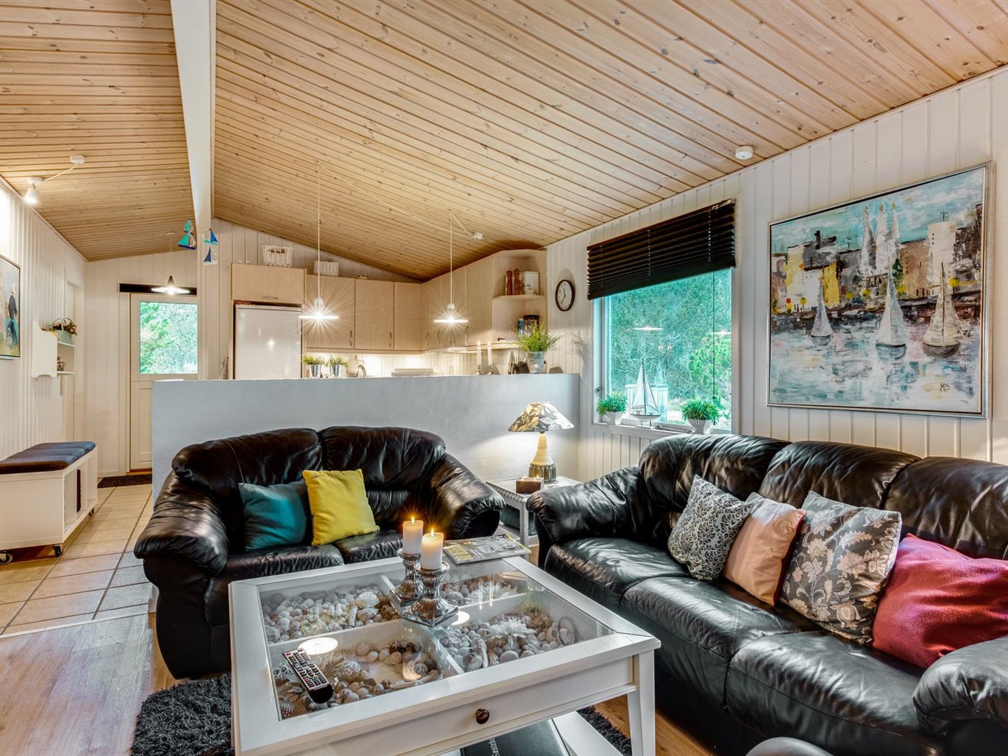 "Emeline" - 1.7km from the sea - Binnen