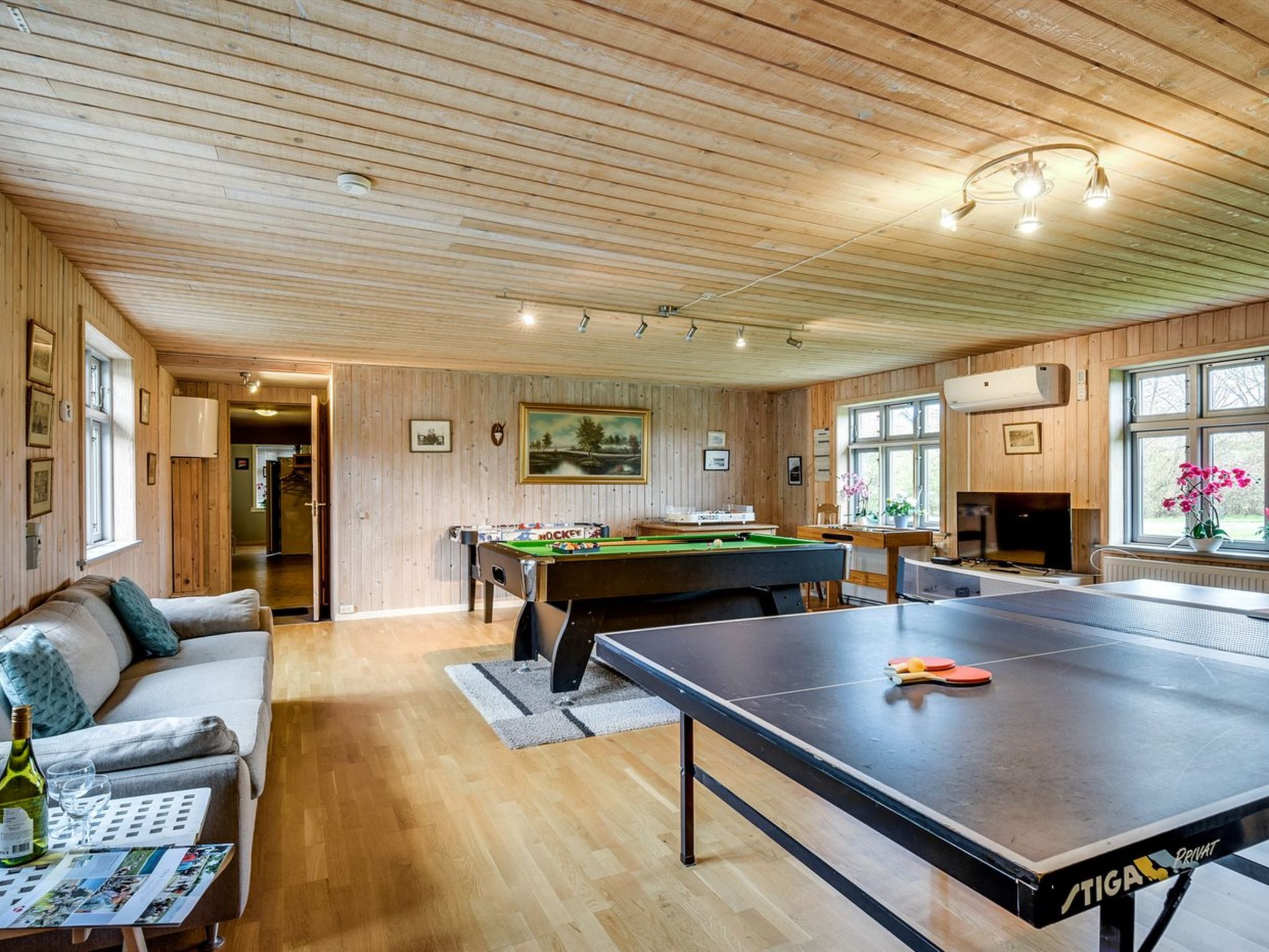 "Sophia" - 8km from the sea - Binnen