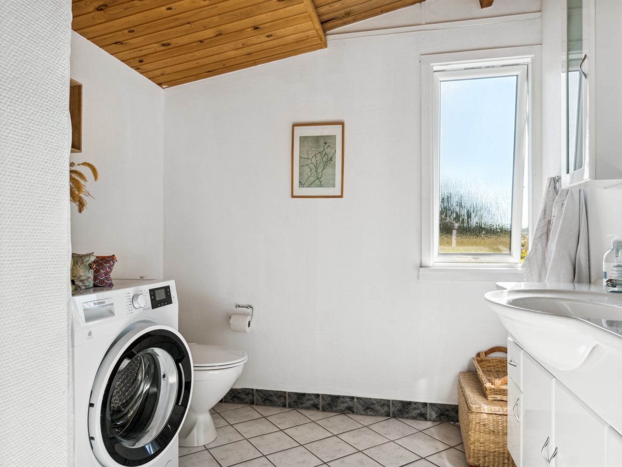 "Satu" - 500m from the sea-Inside