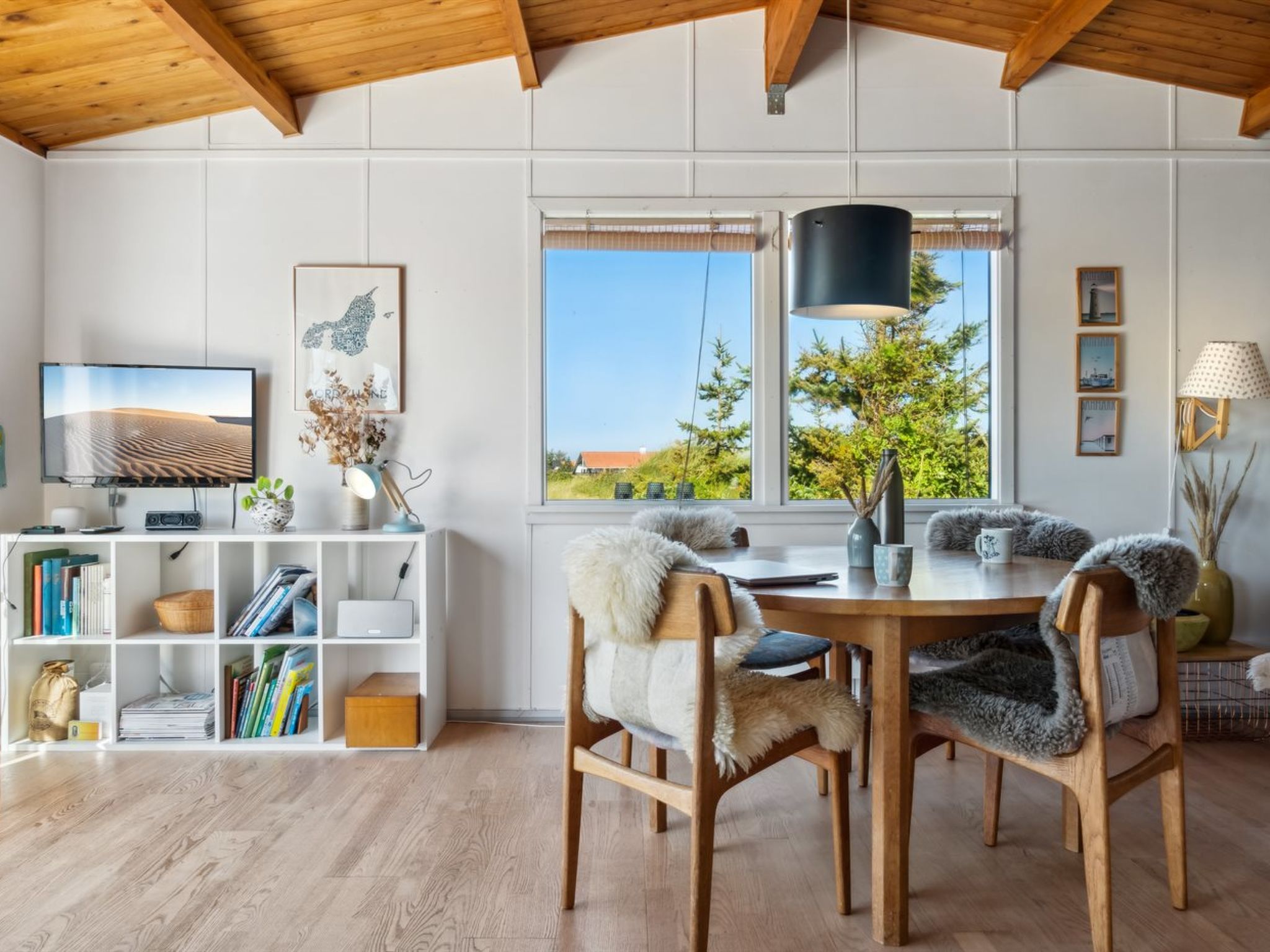 "Satu" - 500m from the sea-Inside