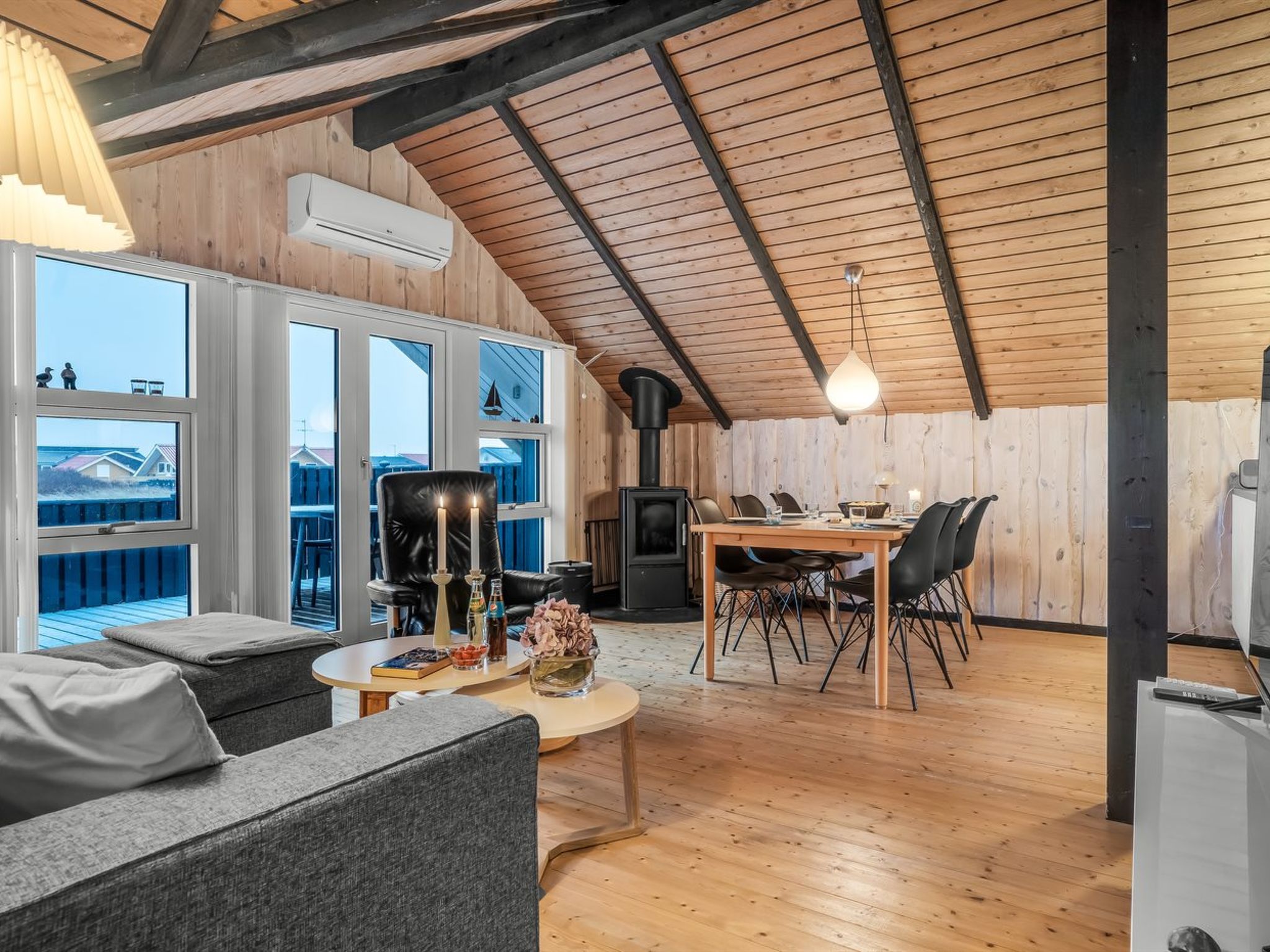 "Mimi" - 120m from the sea - Binnen