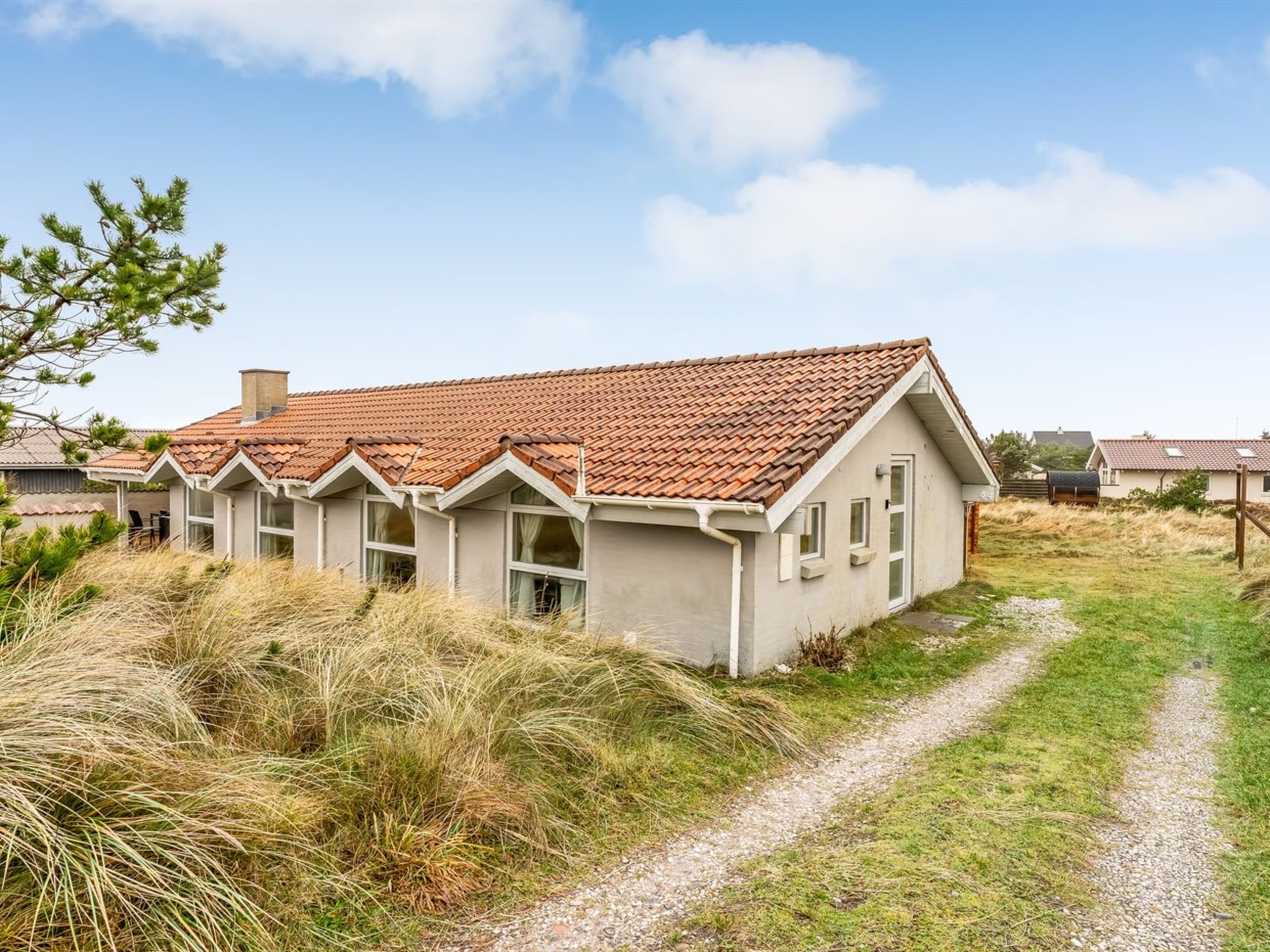"Annemone" - 600m from the sea