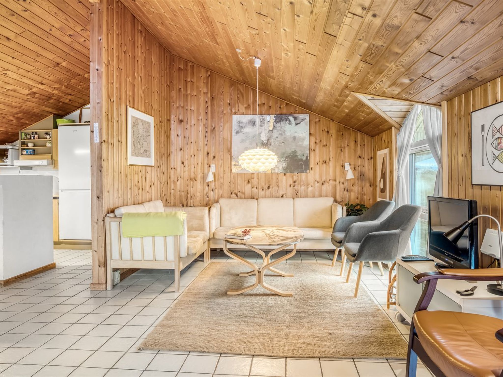 "Annemone" - 600m from the sea