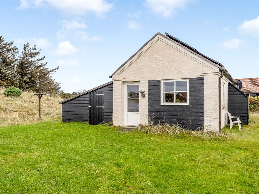 'Tekla' - 75m from the sea