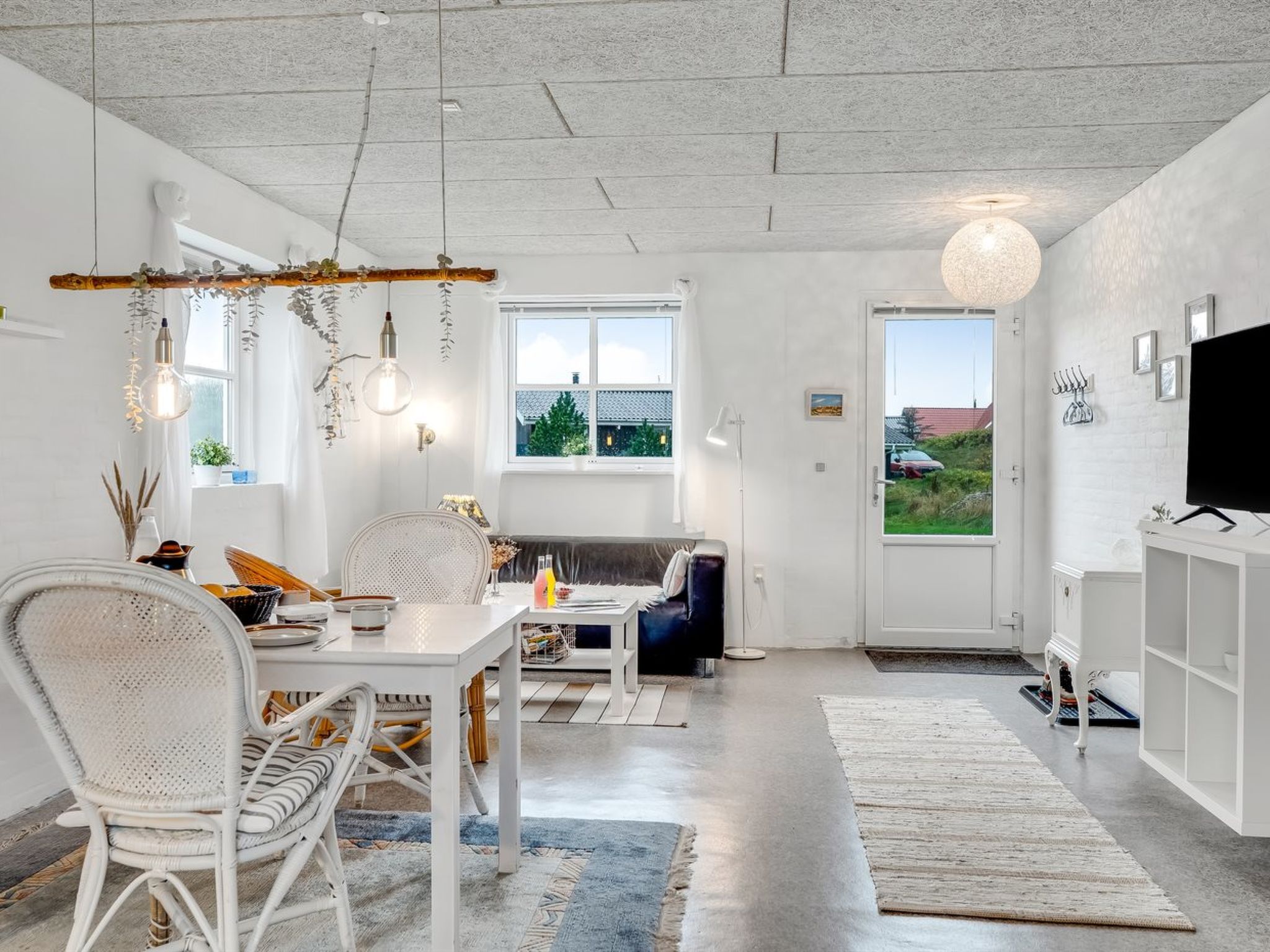 "Tekla" - 75m from the sea