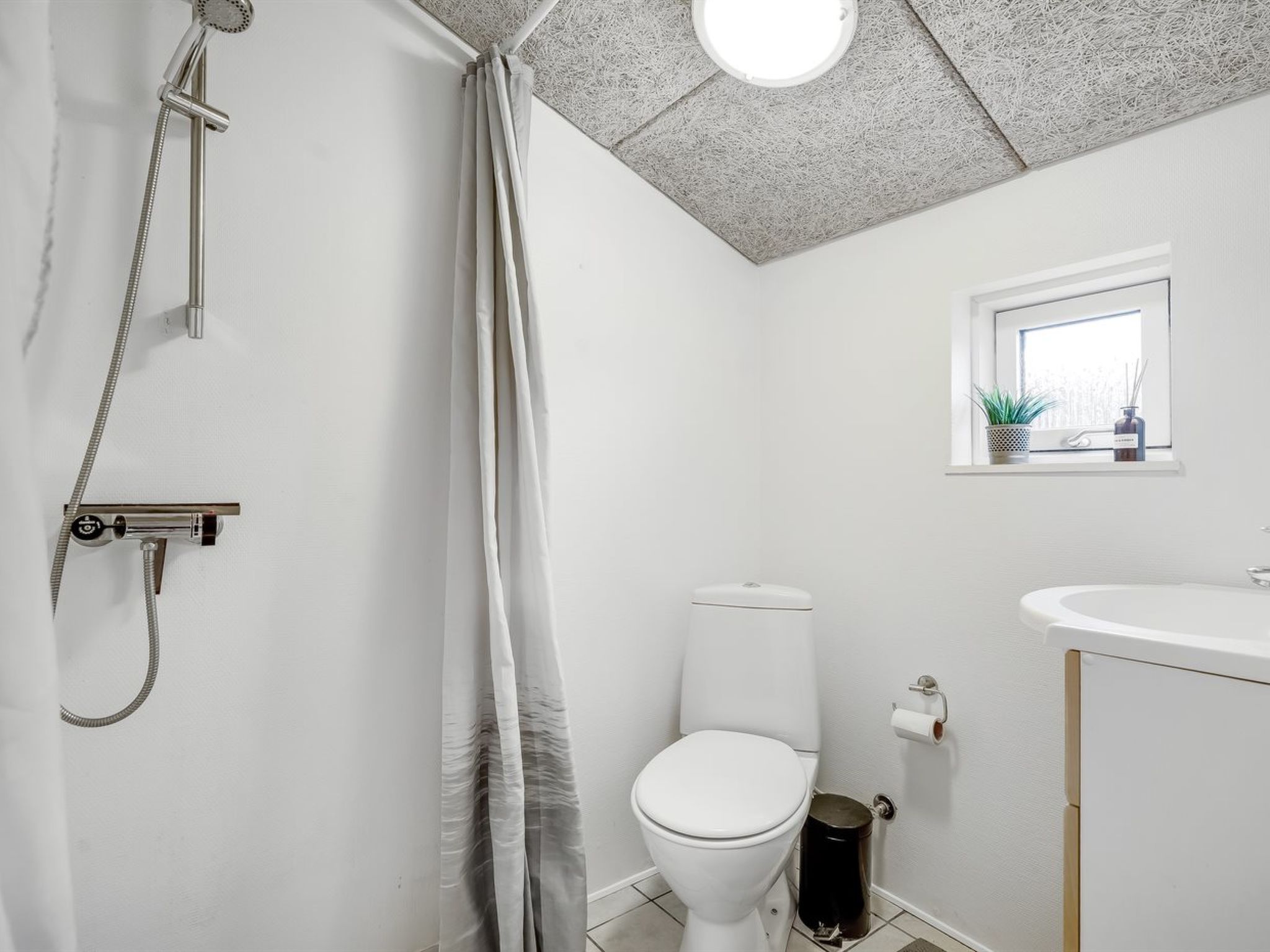 "Tekla" - 75m from the sea-Binnen