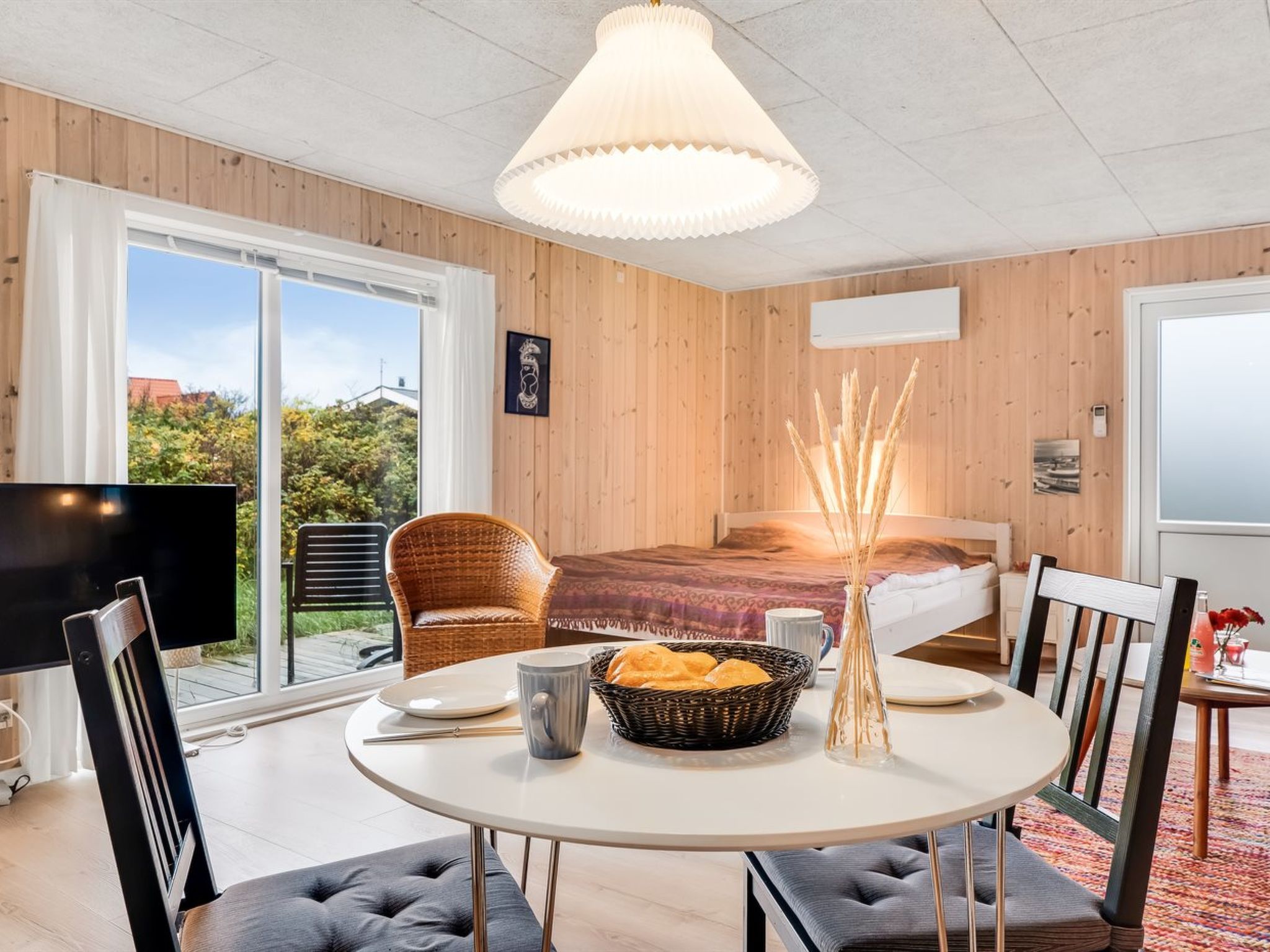 "Tekla" - 75m from the sea-Binnen