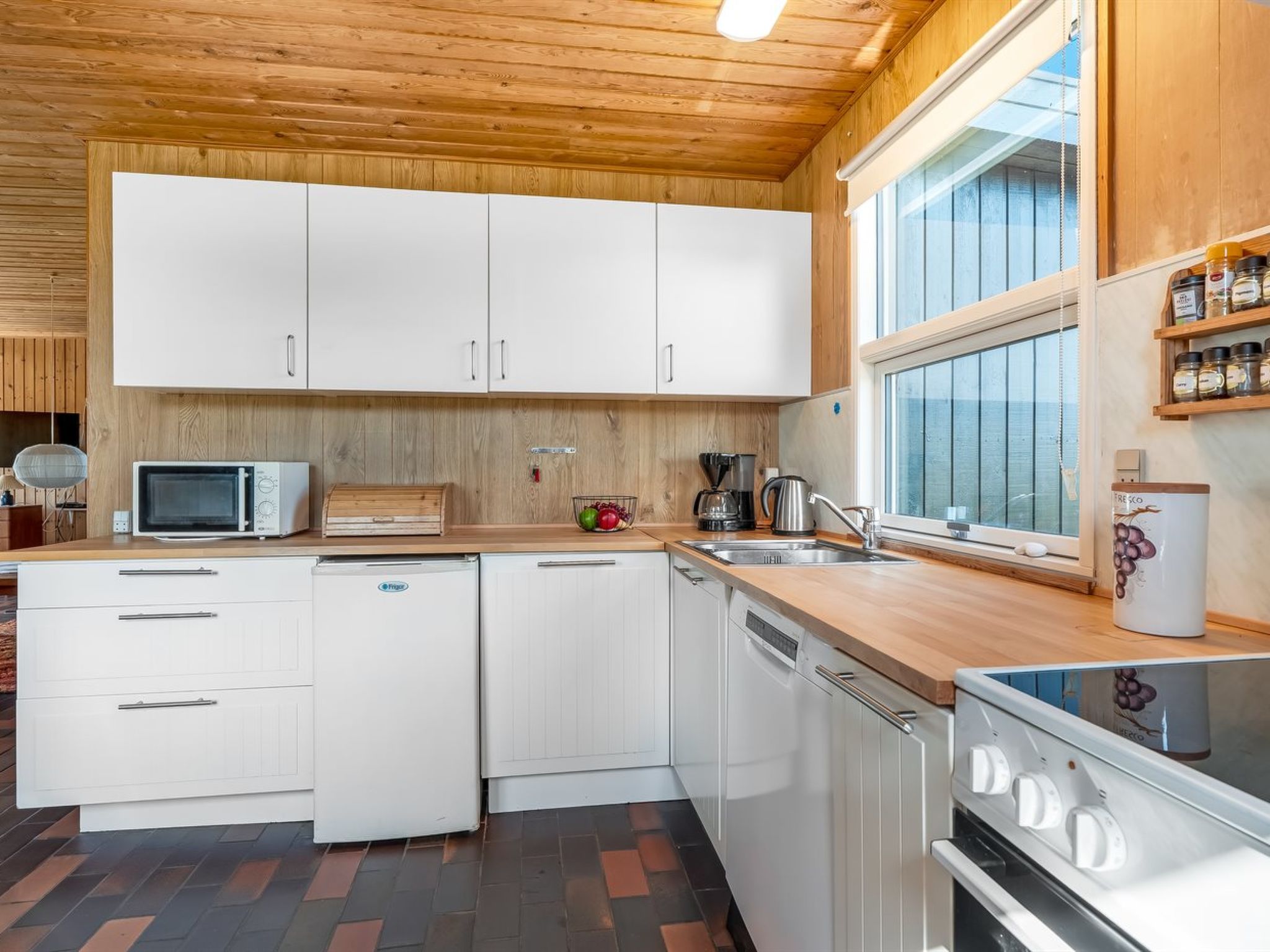 "Gunborg" - 800m from the sea