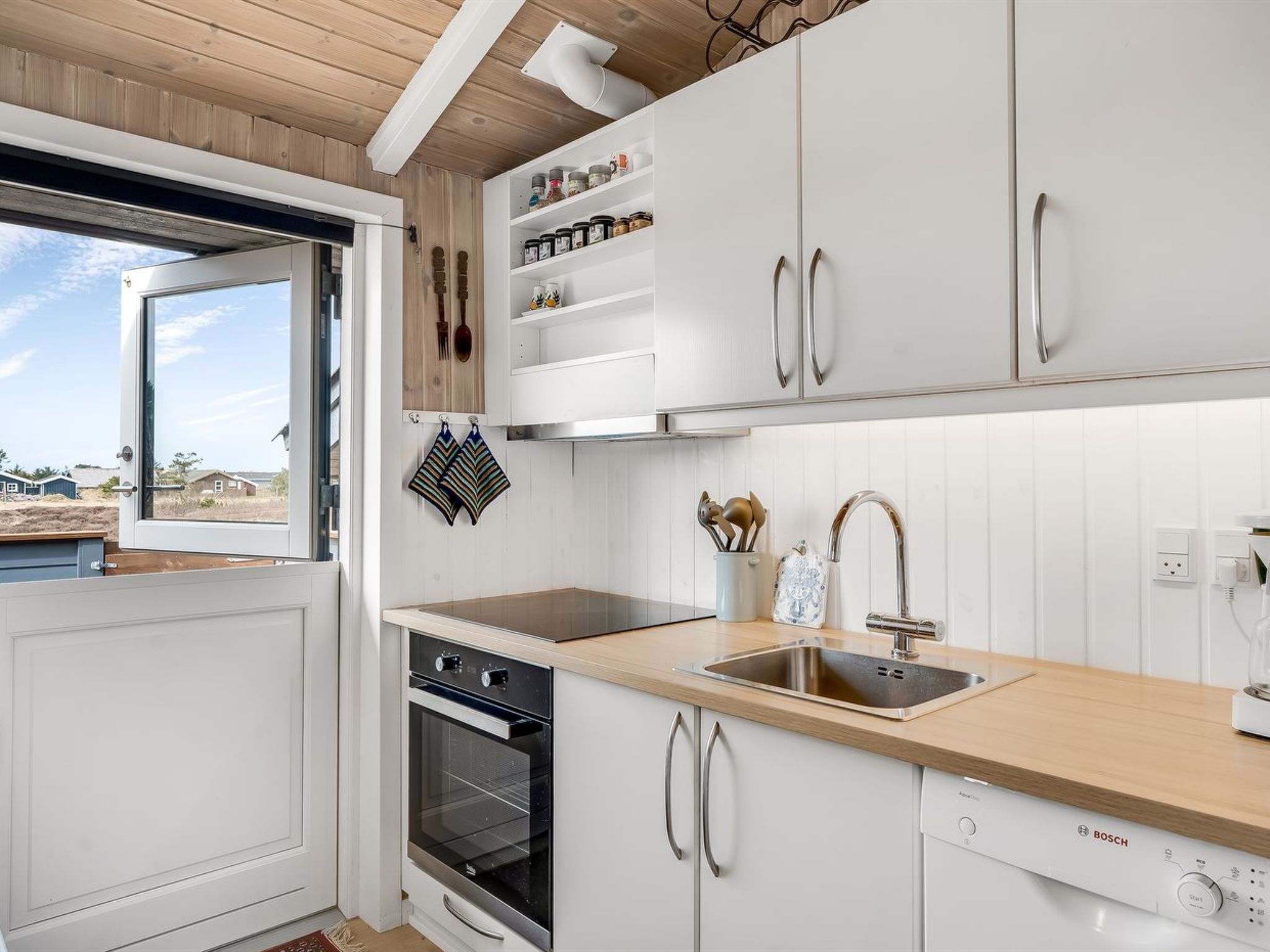"Severina" - 900m from the sea - Binnen
