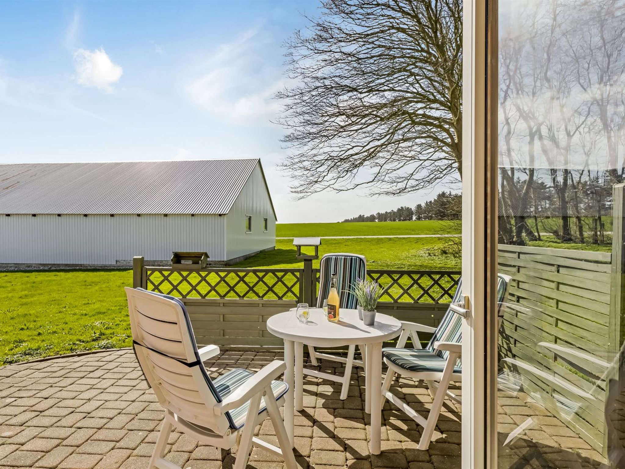 "Kerrin" - 1km from the sea — Terrace (3 of 32)