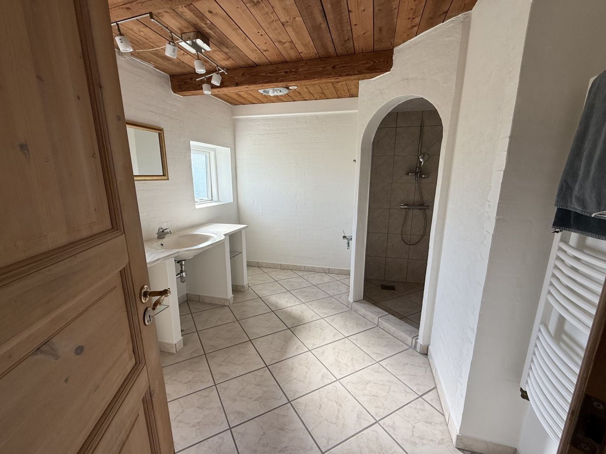 "Elida" - 400m from the sea-Binnen