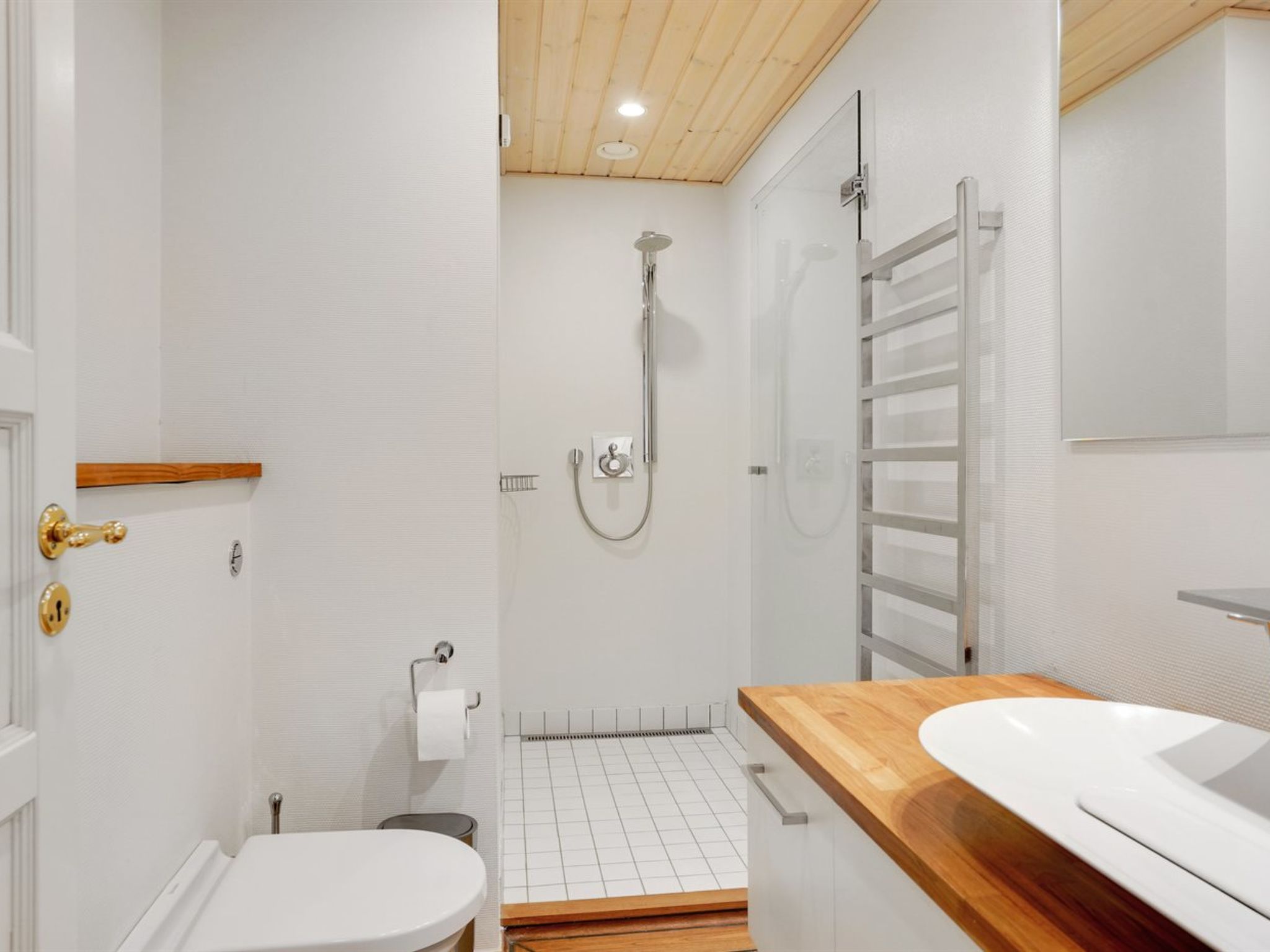 "Gertrudis" - 2km to the fjord-Dedans