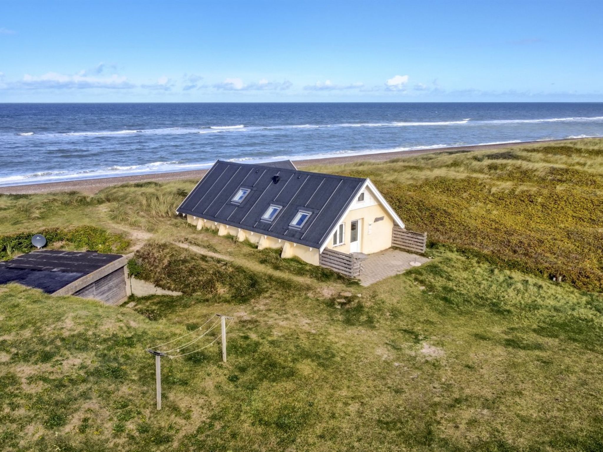 "Ebba" - 25m from the sea - Buiten