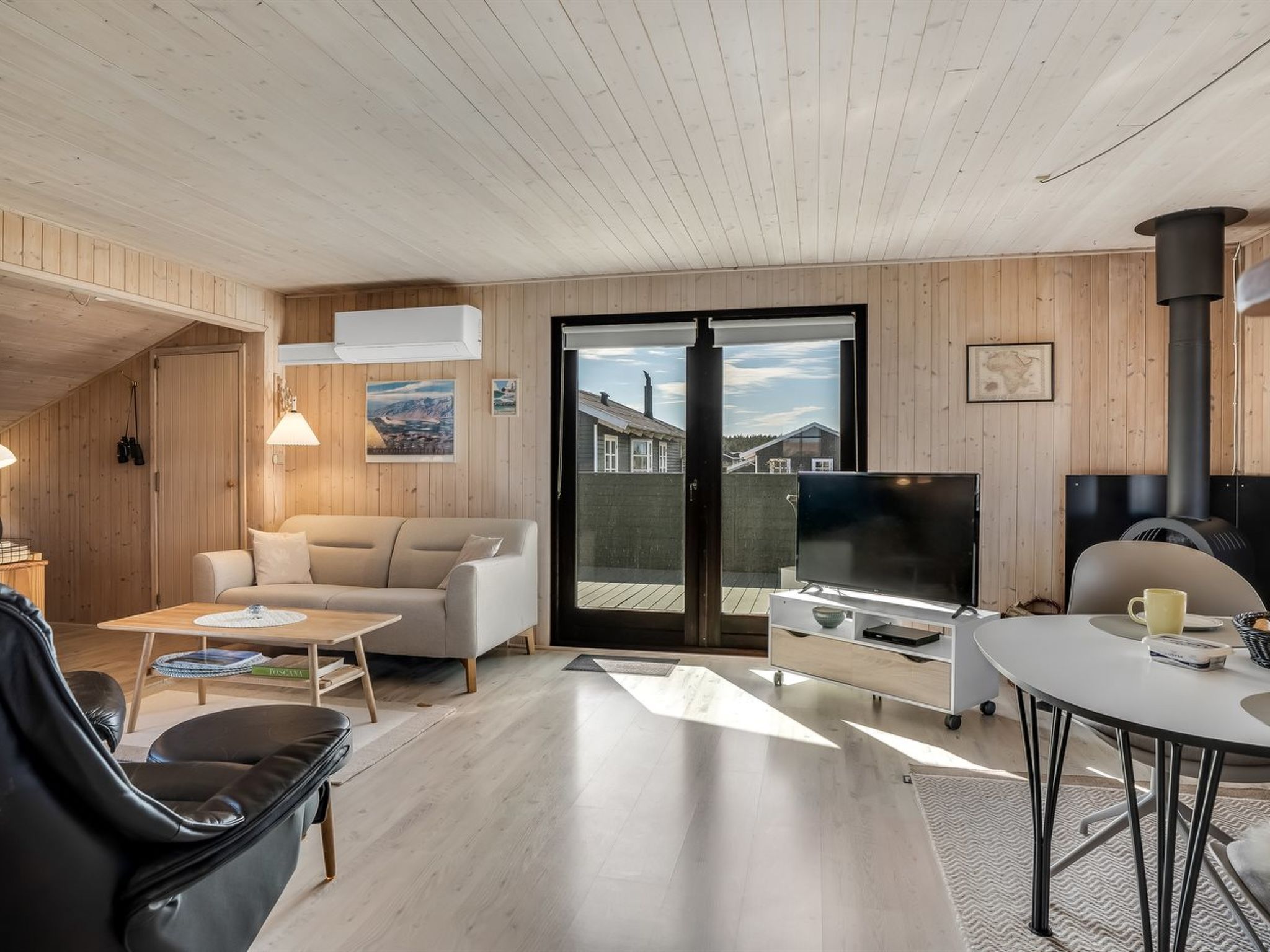 "Eida" - 400m from the sea - Drinnen