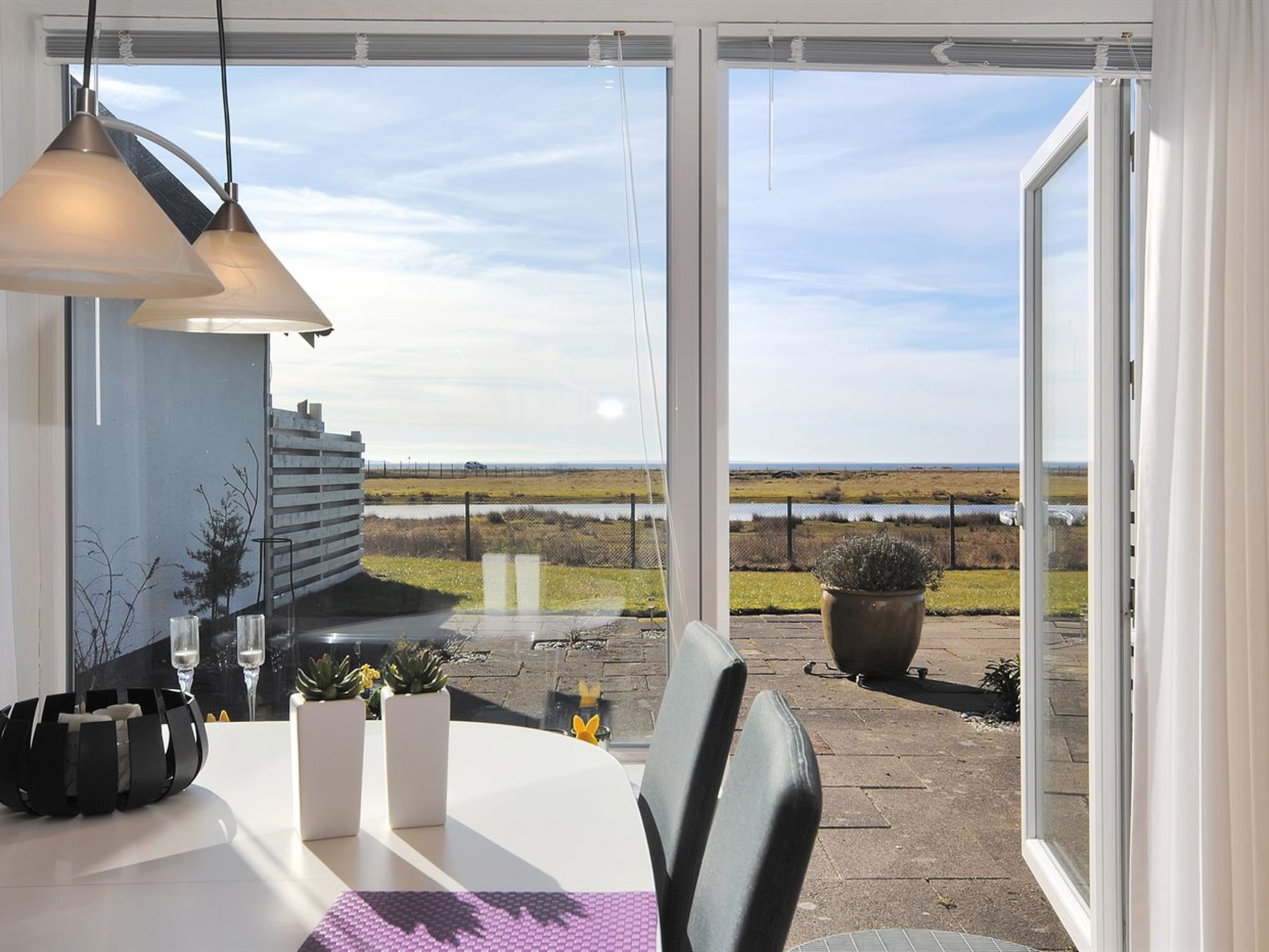 "Rejhana" - 500m to the fjord-Draußen